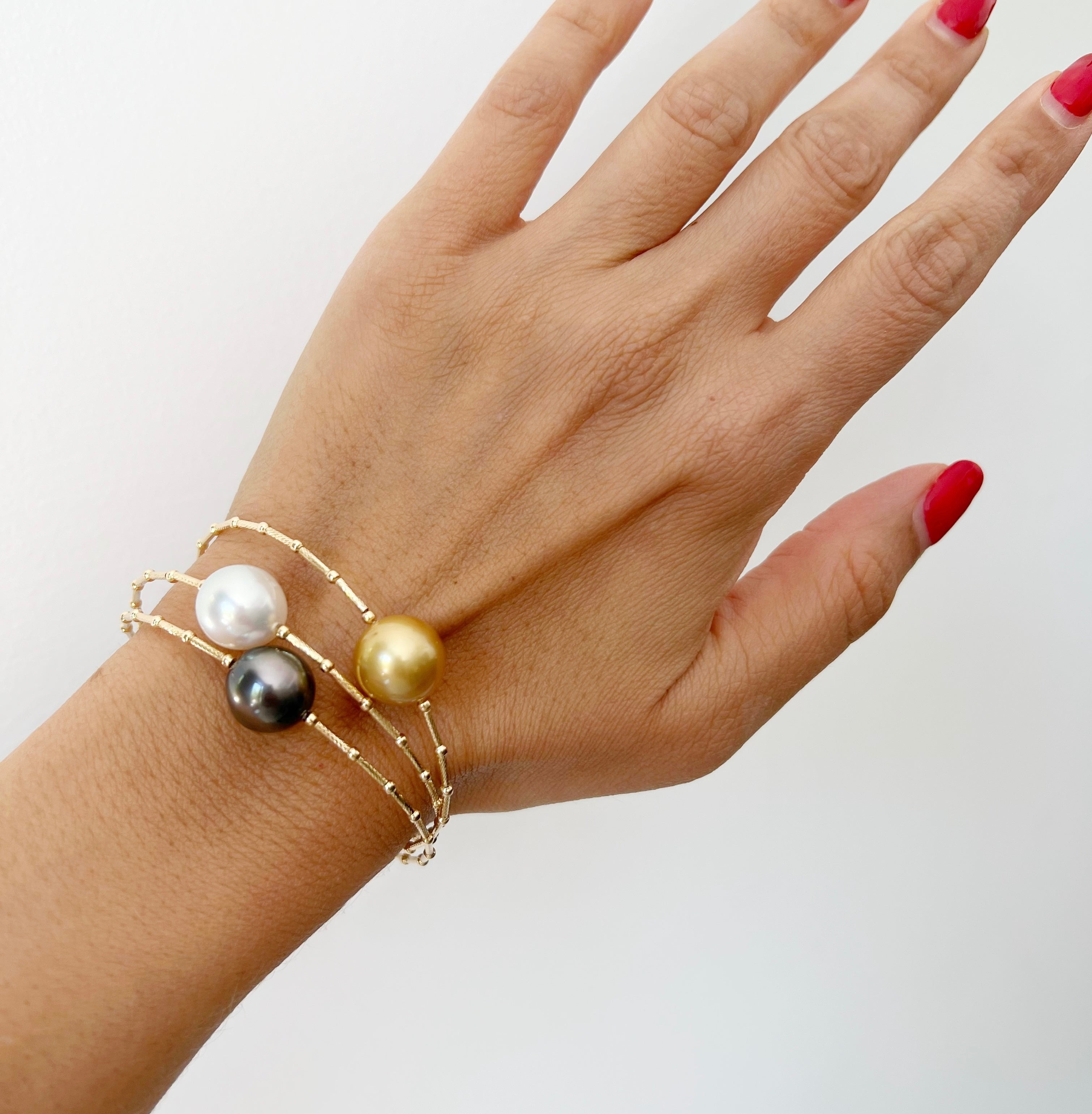 18K Gold Black Pearl Bangle - Abtin & Company