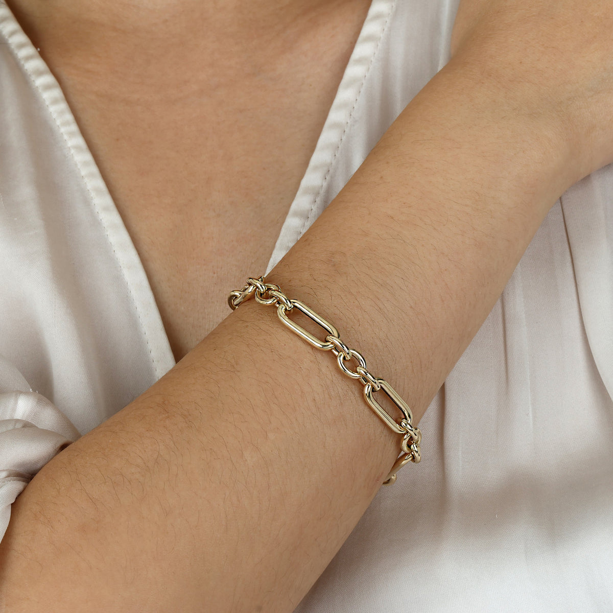 14K Gold Alternating Paperclip Chain-Link Bracelet Bracelet ABGBR-110-G  - Abtin & Co.