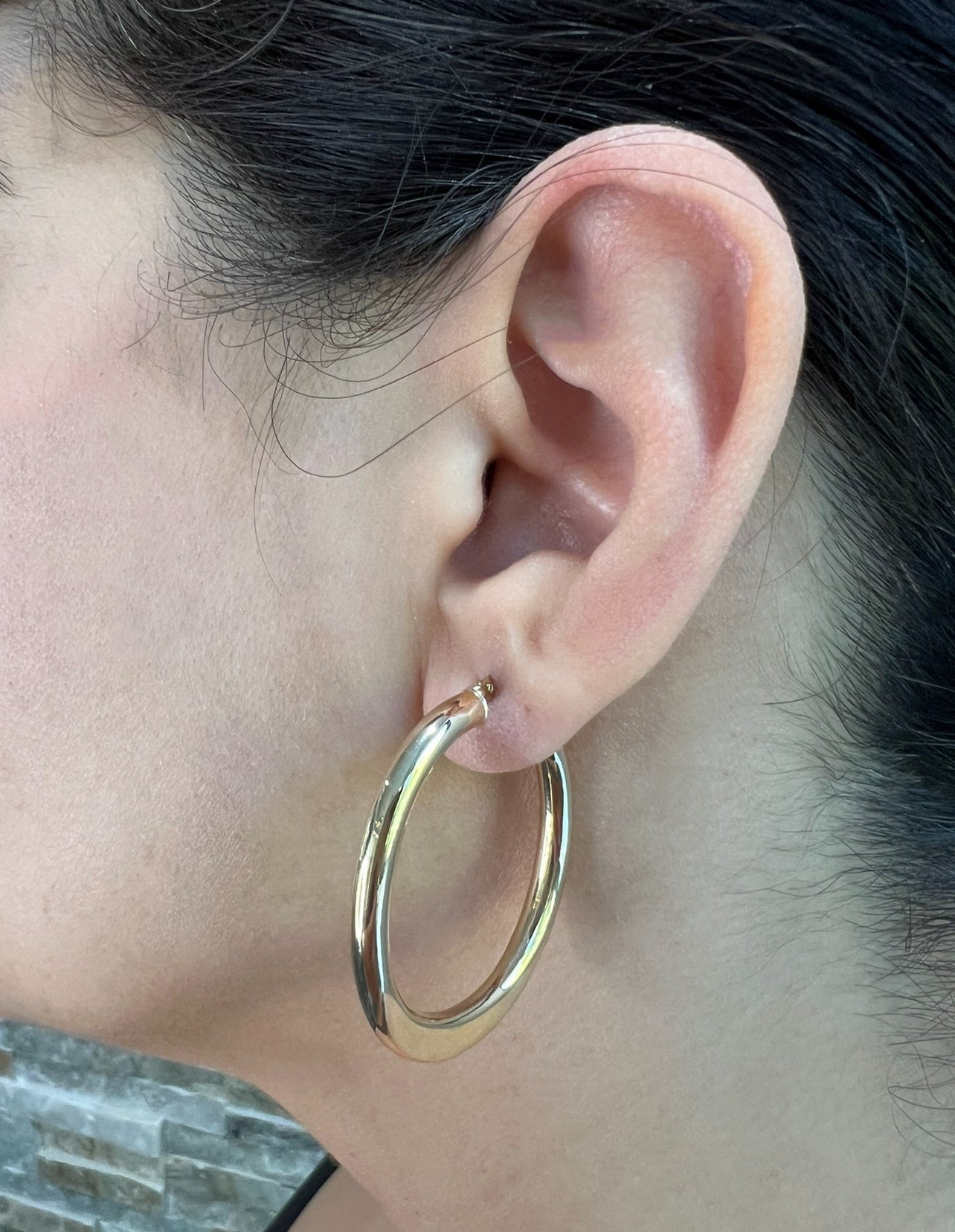 14K Gold Flat Bottom Oval Hoop Earrings Earring ABGE-118-G  - Abtin & Co.
