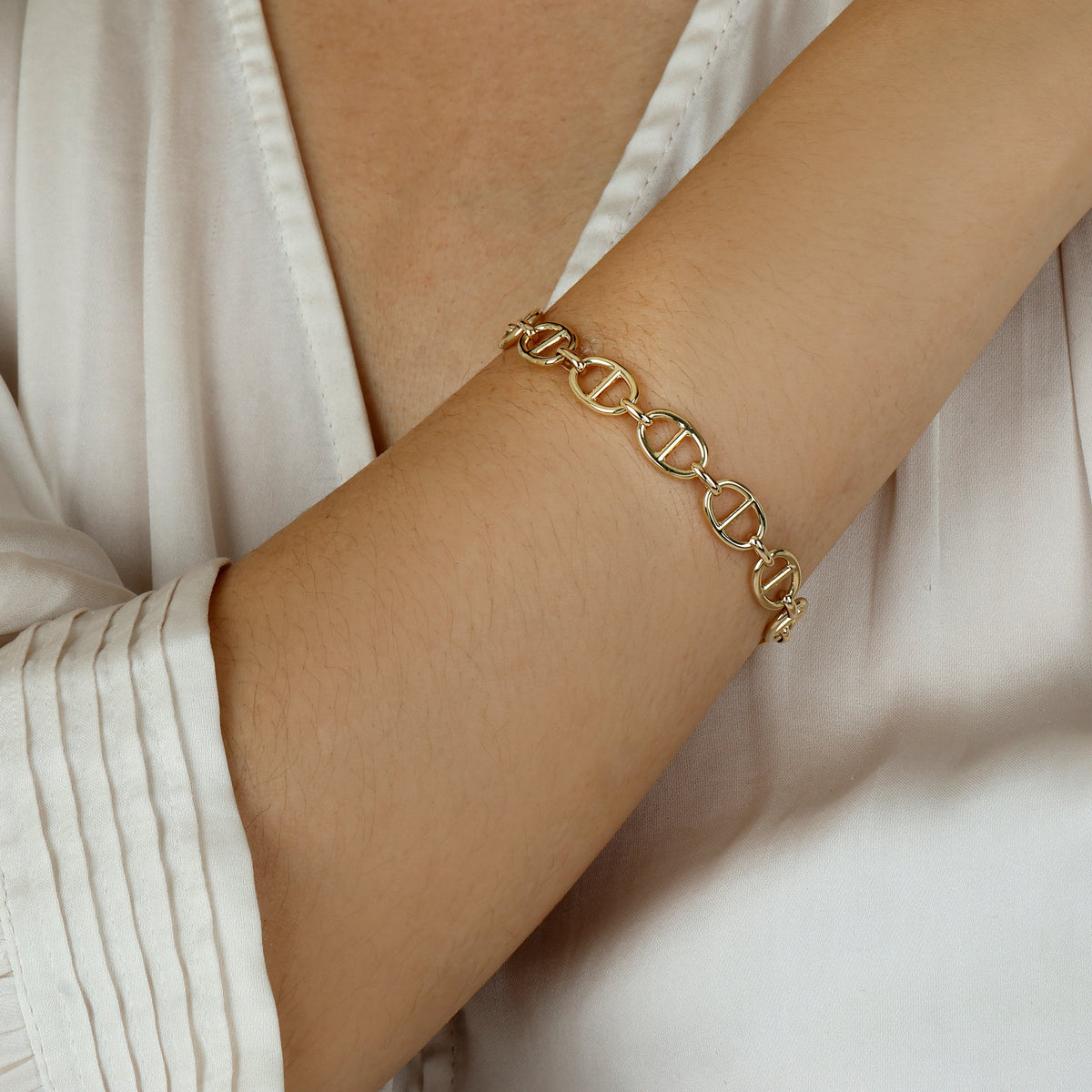 14K Gold Flat Oval Link Chain Bracelet Bracelet ABGBR-109-G  - Abtin & Co.
