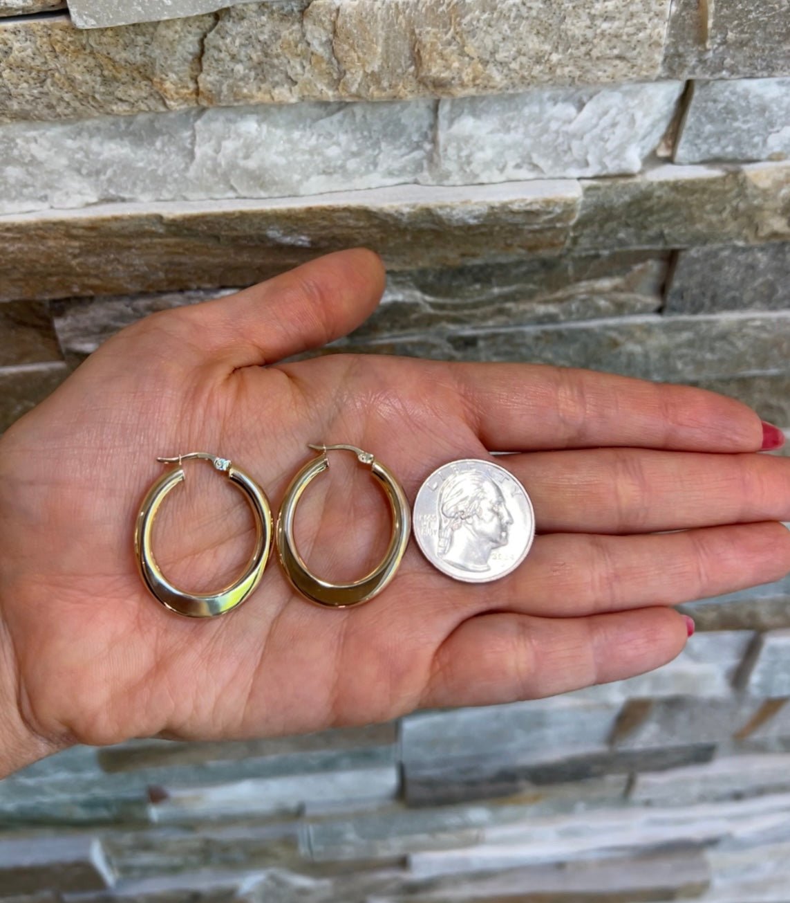 14K Gold Medium Tube Hoop Earrings Earring ABGE-110-G  - Abtin & Co.