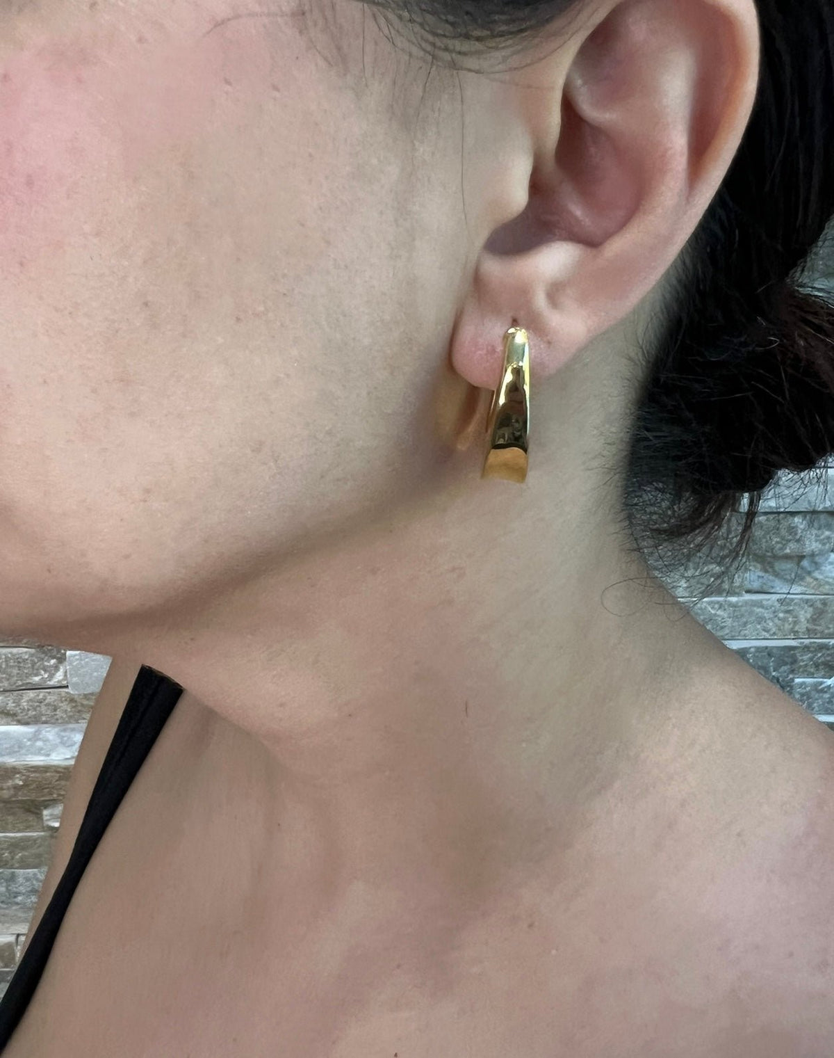 14K Gold Off-set U Hoop Earrings Earring ABGE-122-G  - Abtin & Co.