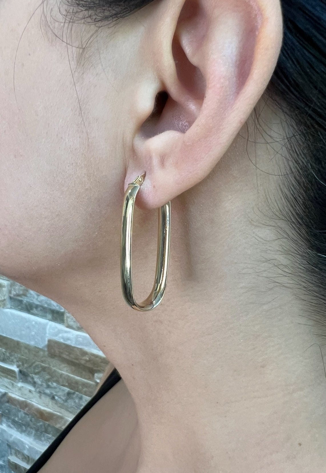 14K Gold Oval Hoop Earrings Earring ABGE-107-G  - Abtin & Co.