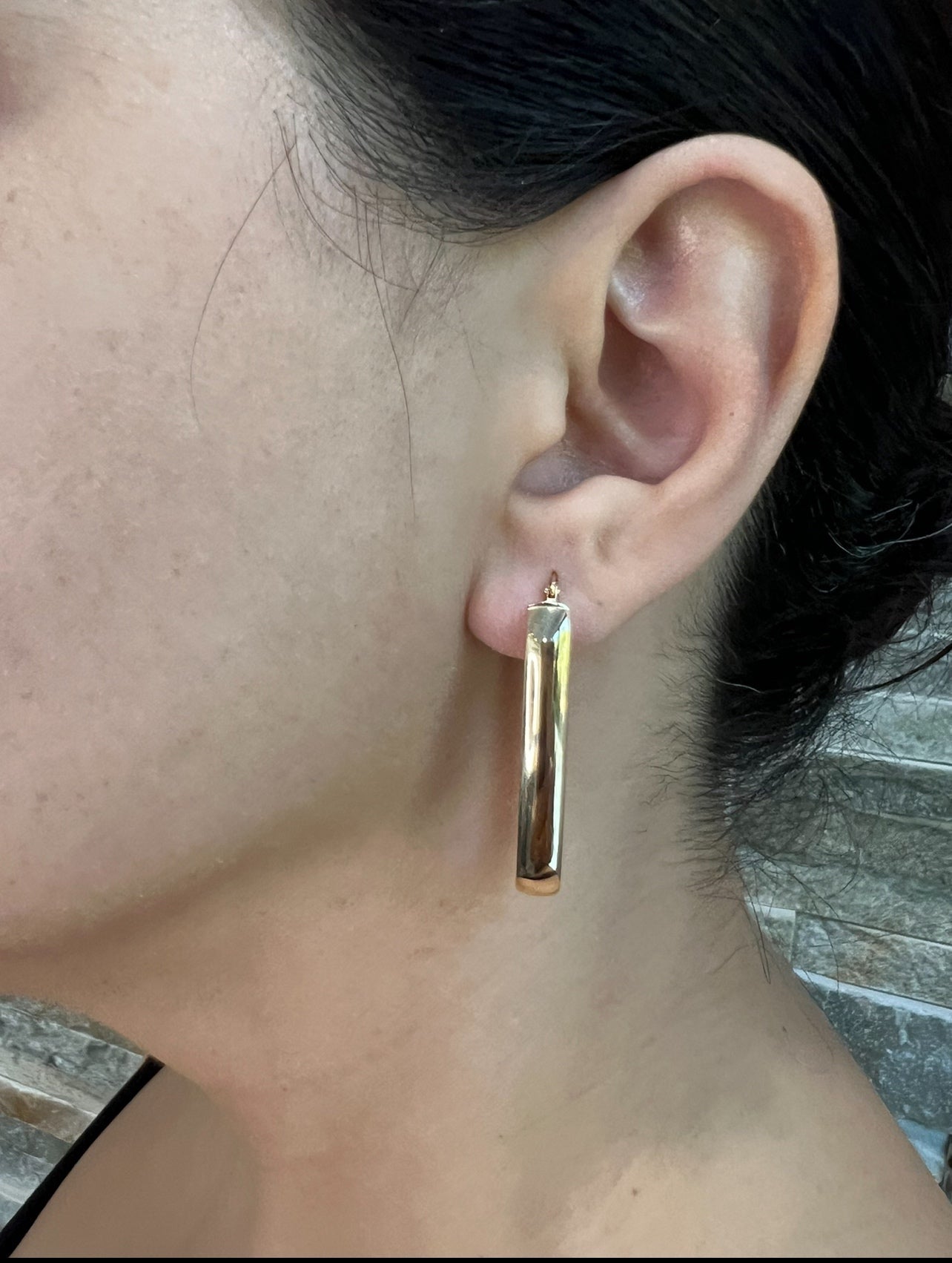 14K Gold Oval Hoop Earrings Earring ABGE-107-G  - Abtin & Co.