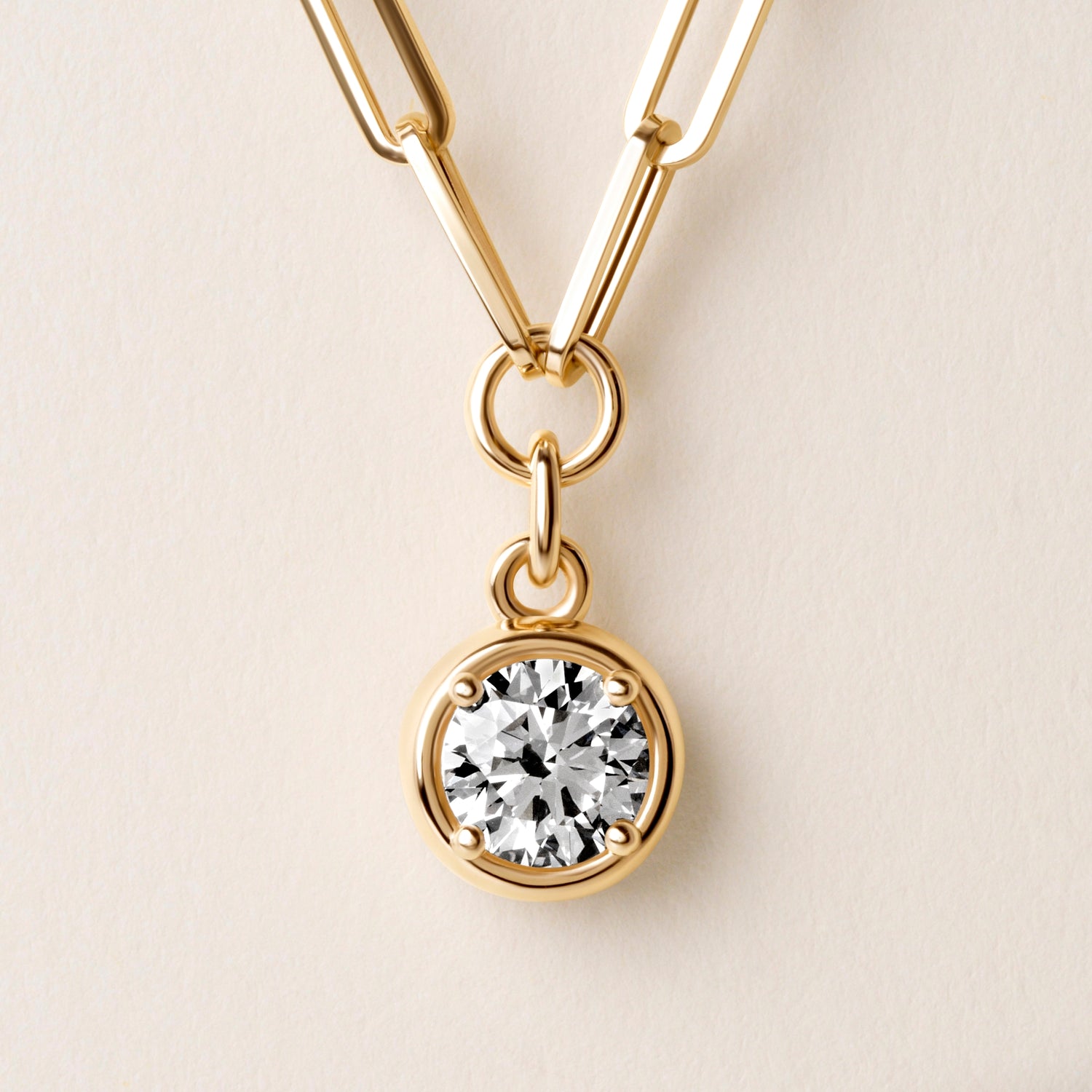 Round Lustra Bezel Pendant