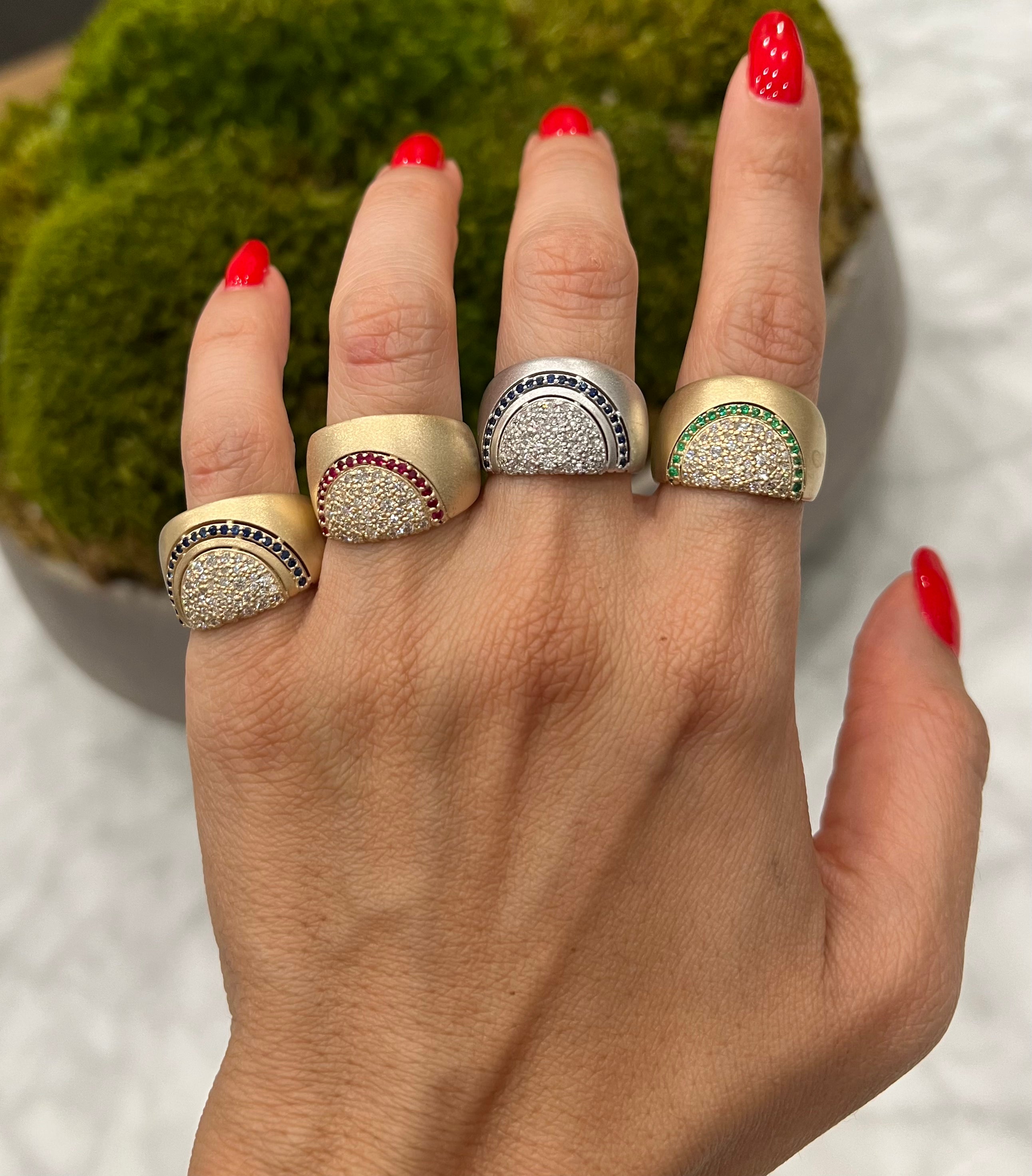14K Yellow Gold Diamond And Emerald Vintage Look Wide Ring - Abtin & Company 