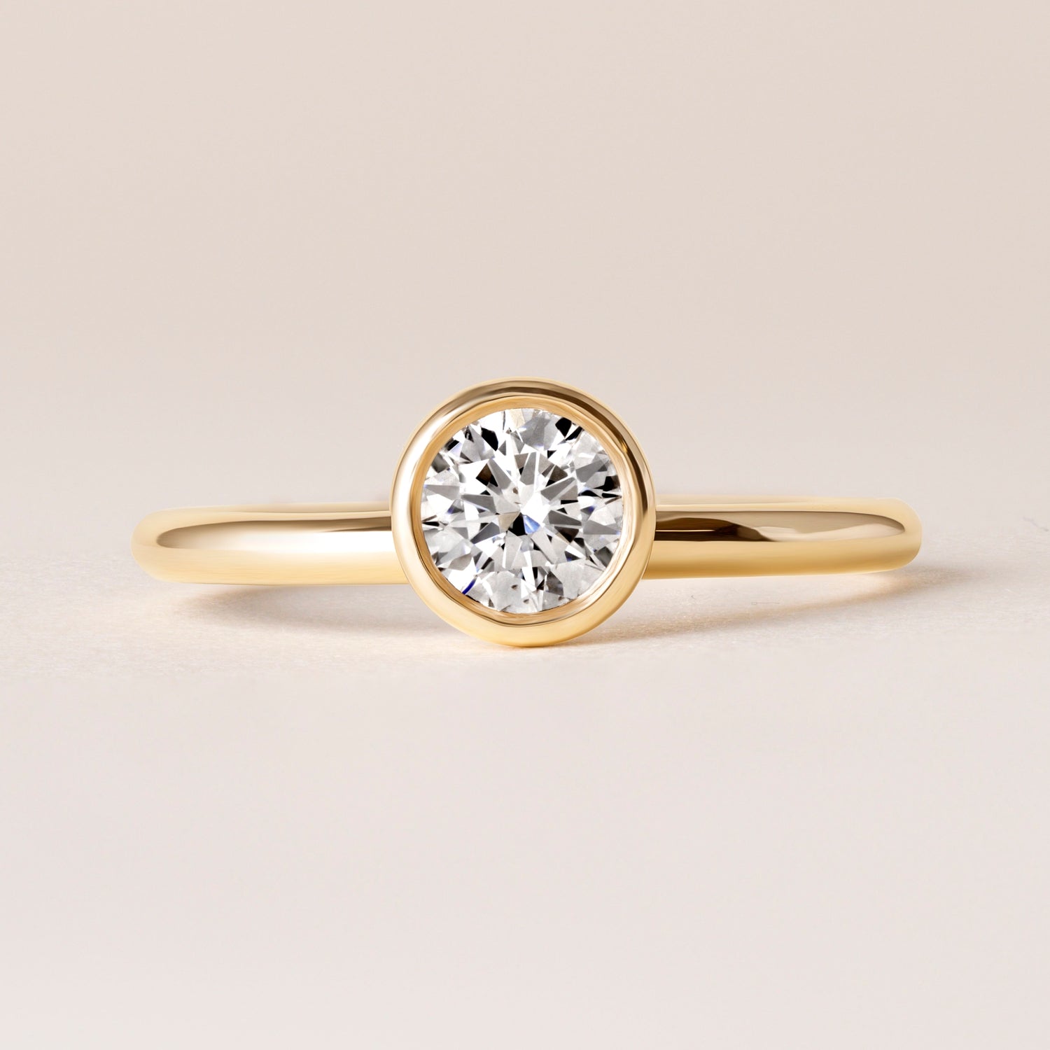 Offset Round Luxe Ring