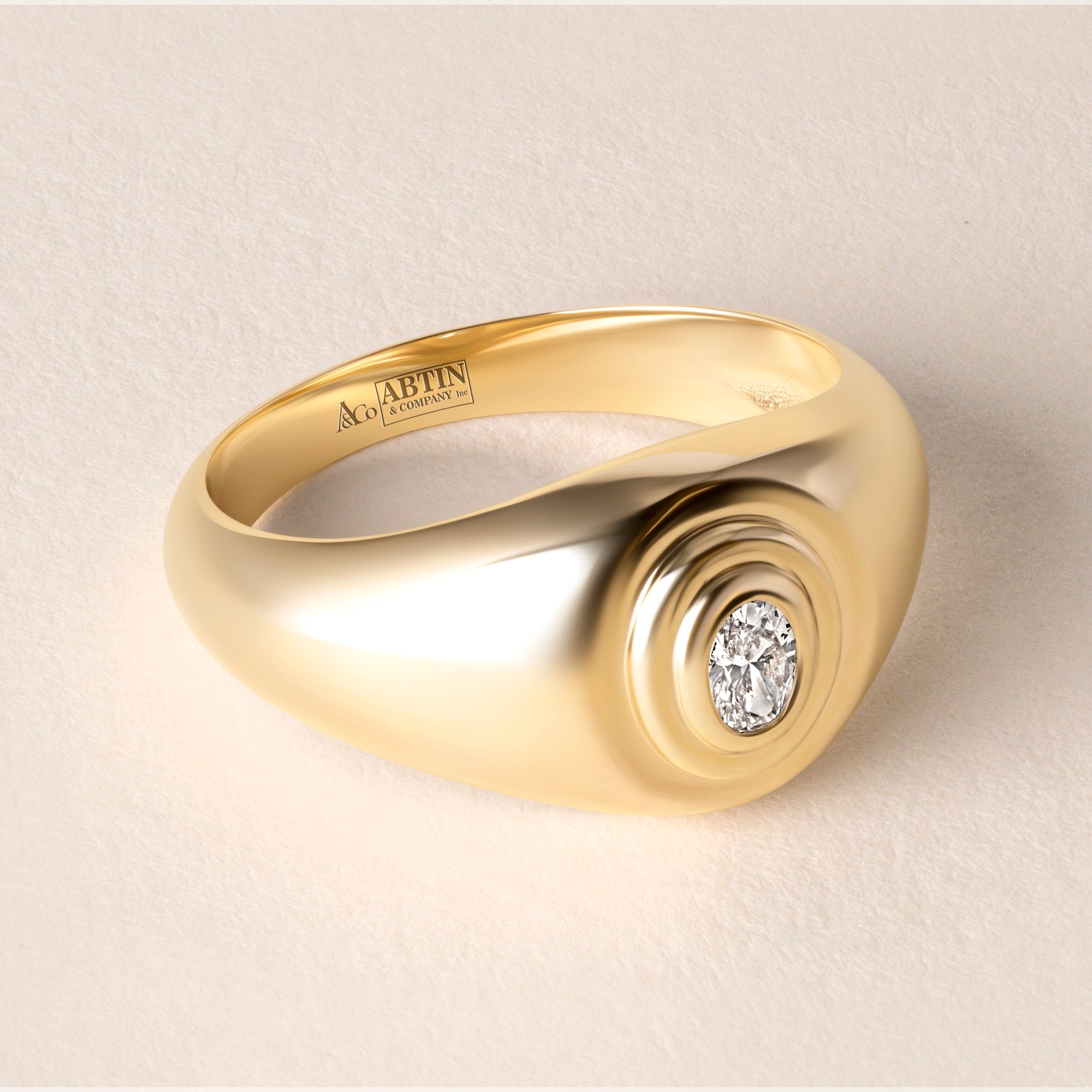 Echo Oval Diamond Signet Ring