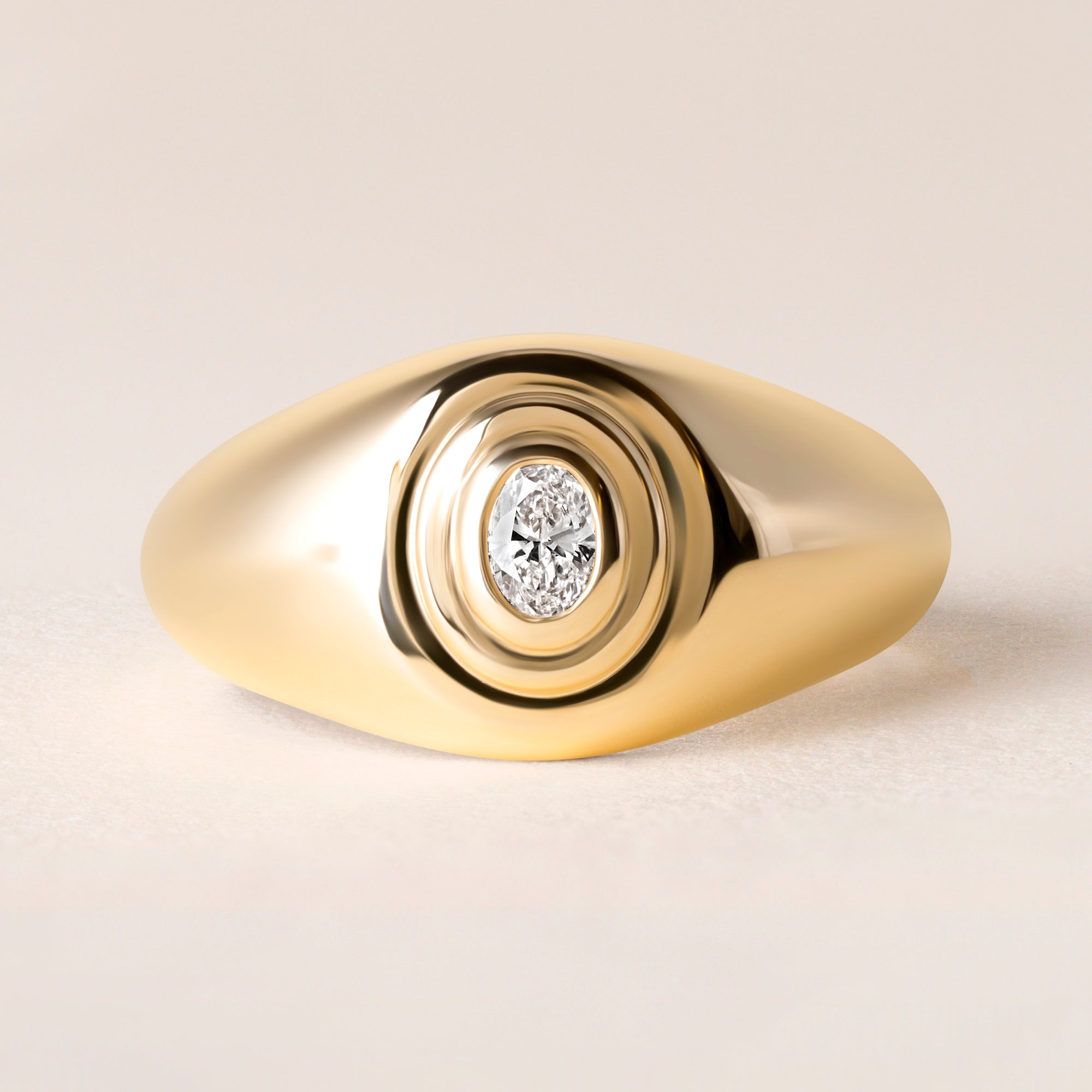 Echo Oval Diamond Signet Ring