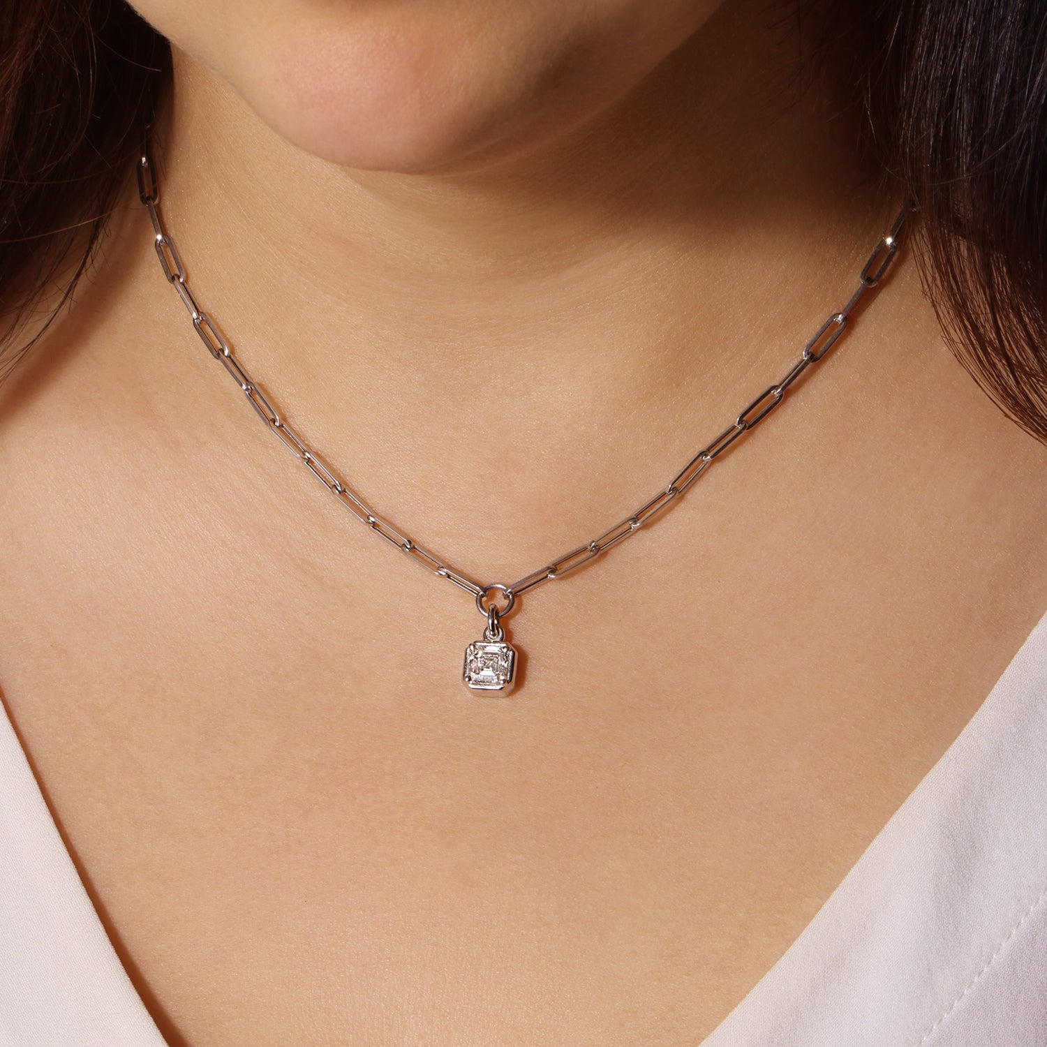 Asscher Lustra Bezel Pendant