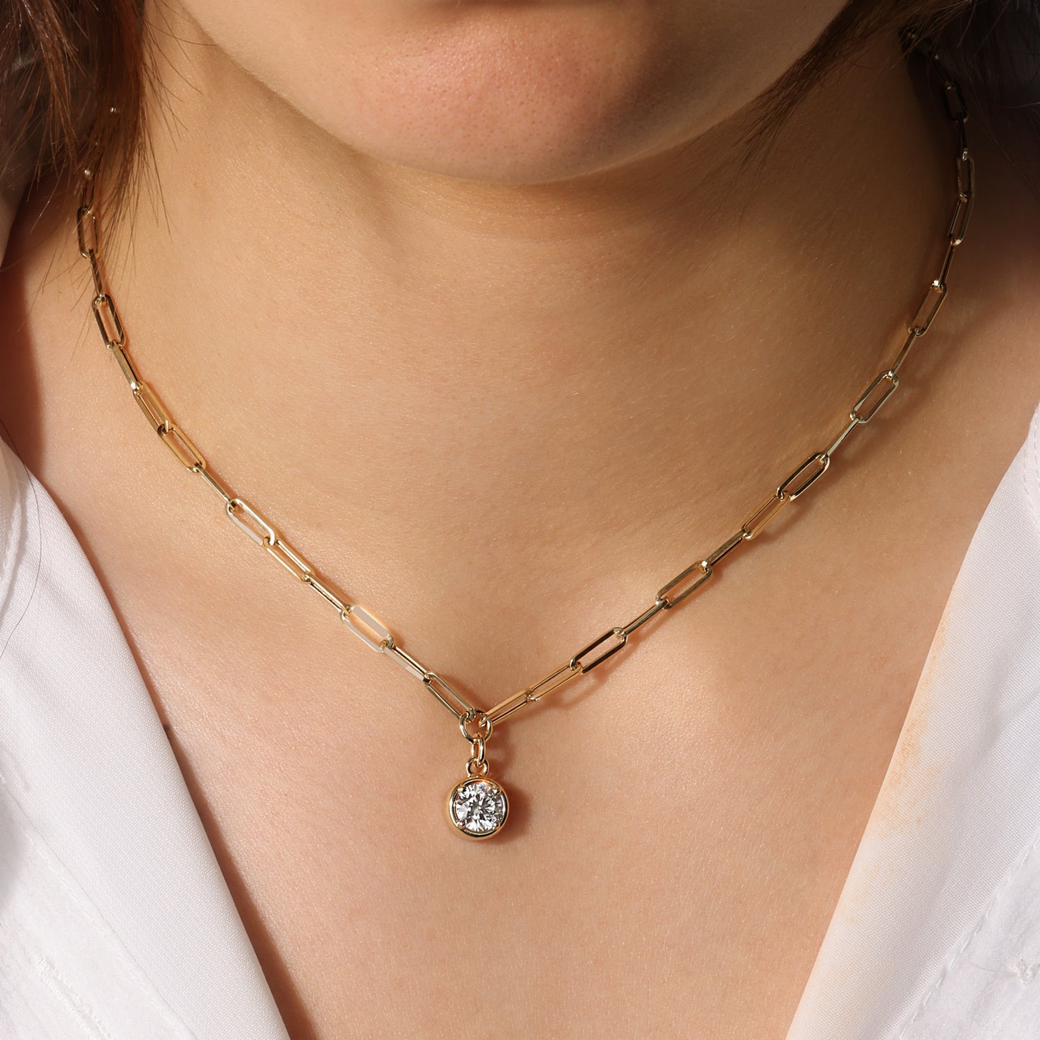 Round Lustra Bezel Pendant