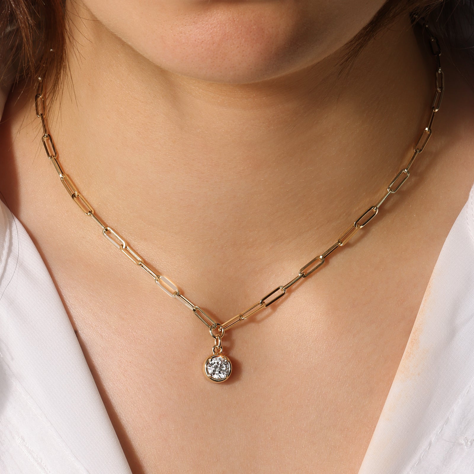Round Lustra Bezel Pendant