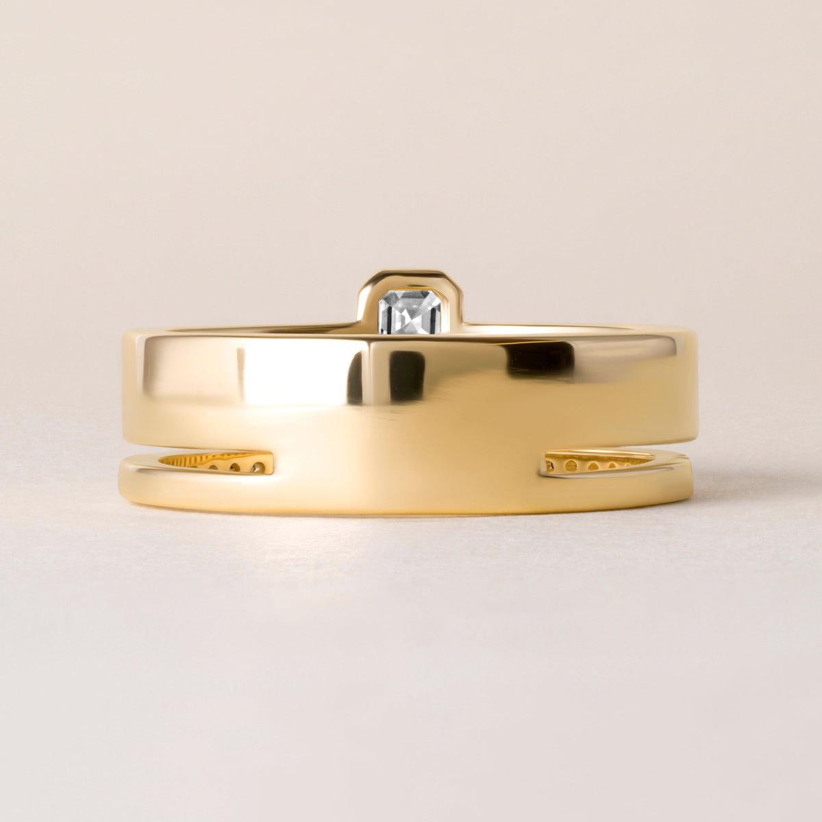 Asscher Élevé Band Ring ABB-713.1-V2-AS-D-1  - Abtin & Co.