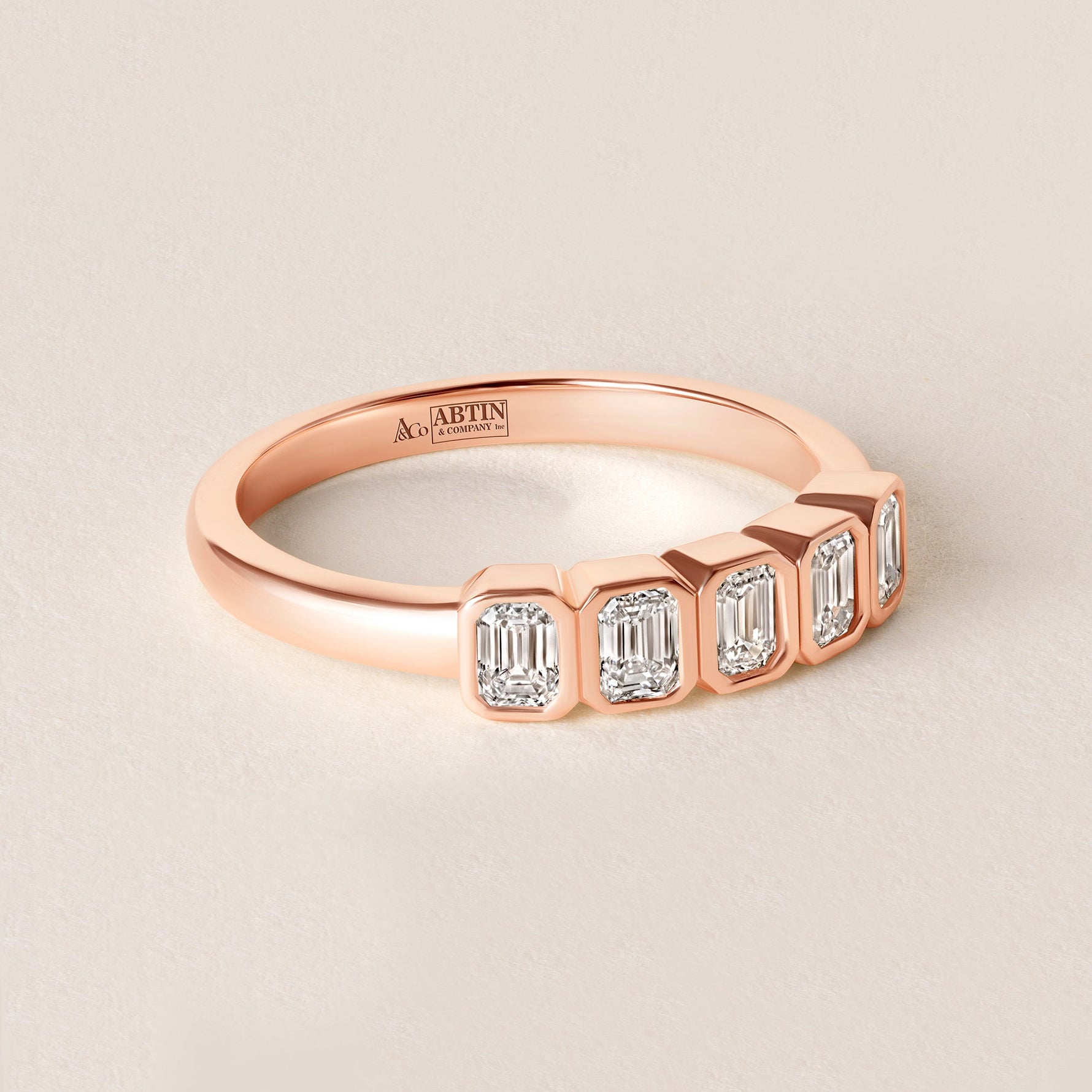 Aurora Emerald Cut Elegance Band Ring ABB-714-EM-D-5  - Abtin & Co.