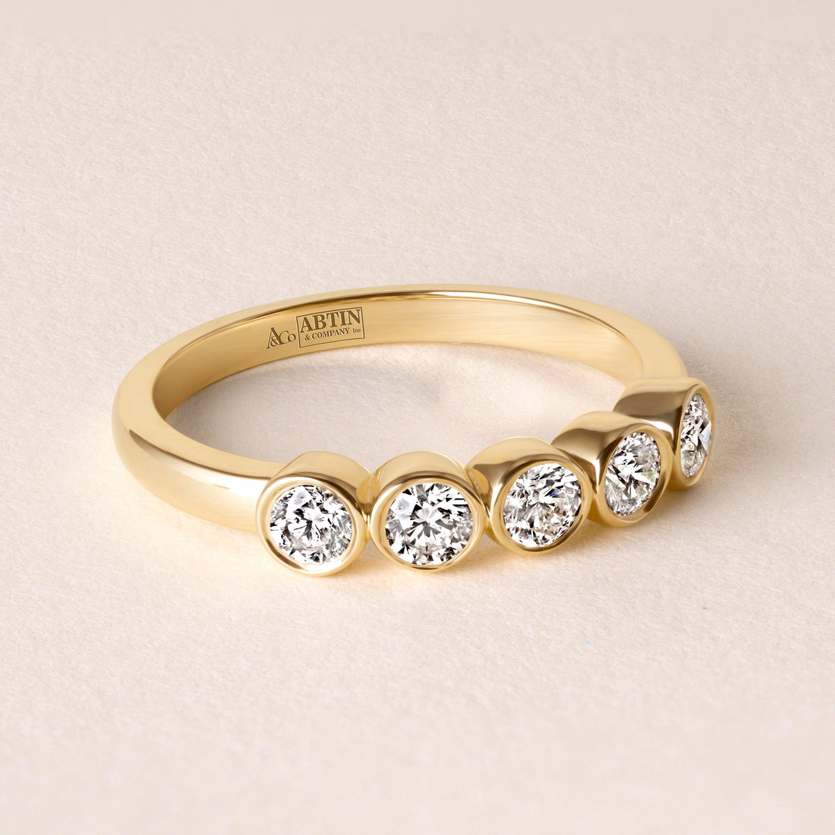 Aurora Round Elegance Band Ring ABB-714-RD-D-1  - Abtin & Co.