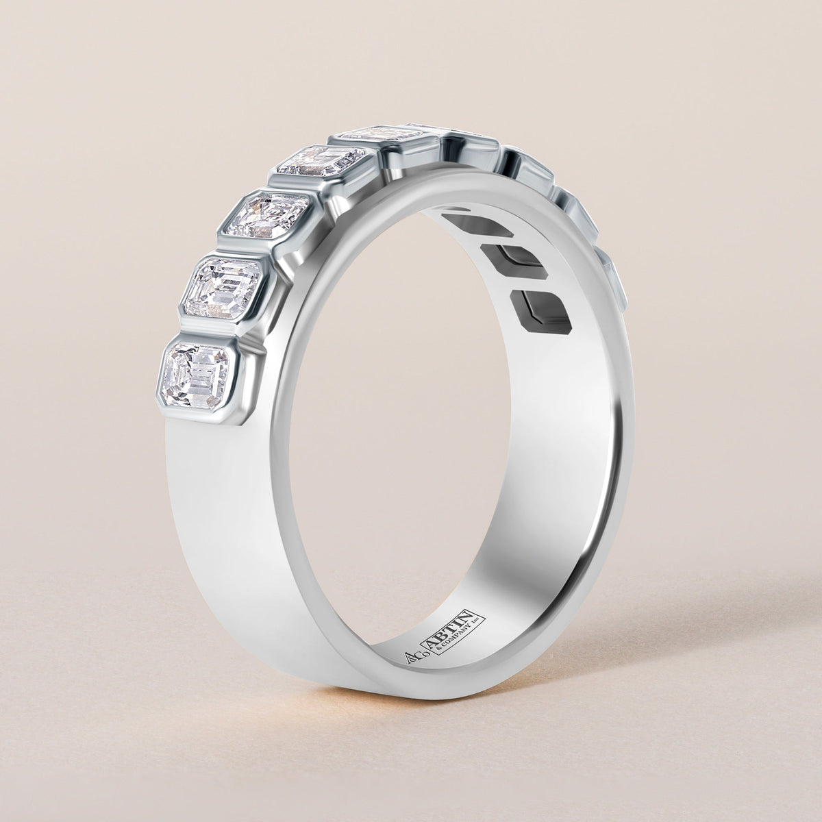 Emerald cut Vivenne Bnad Ring   - Abtin & Co.
