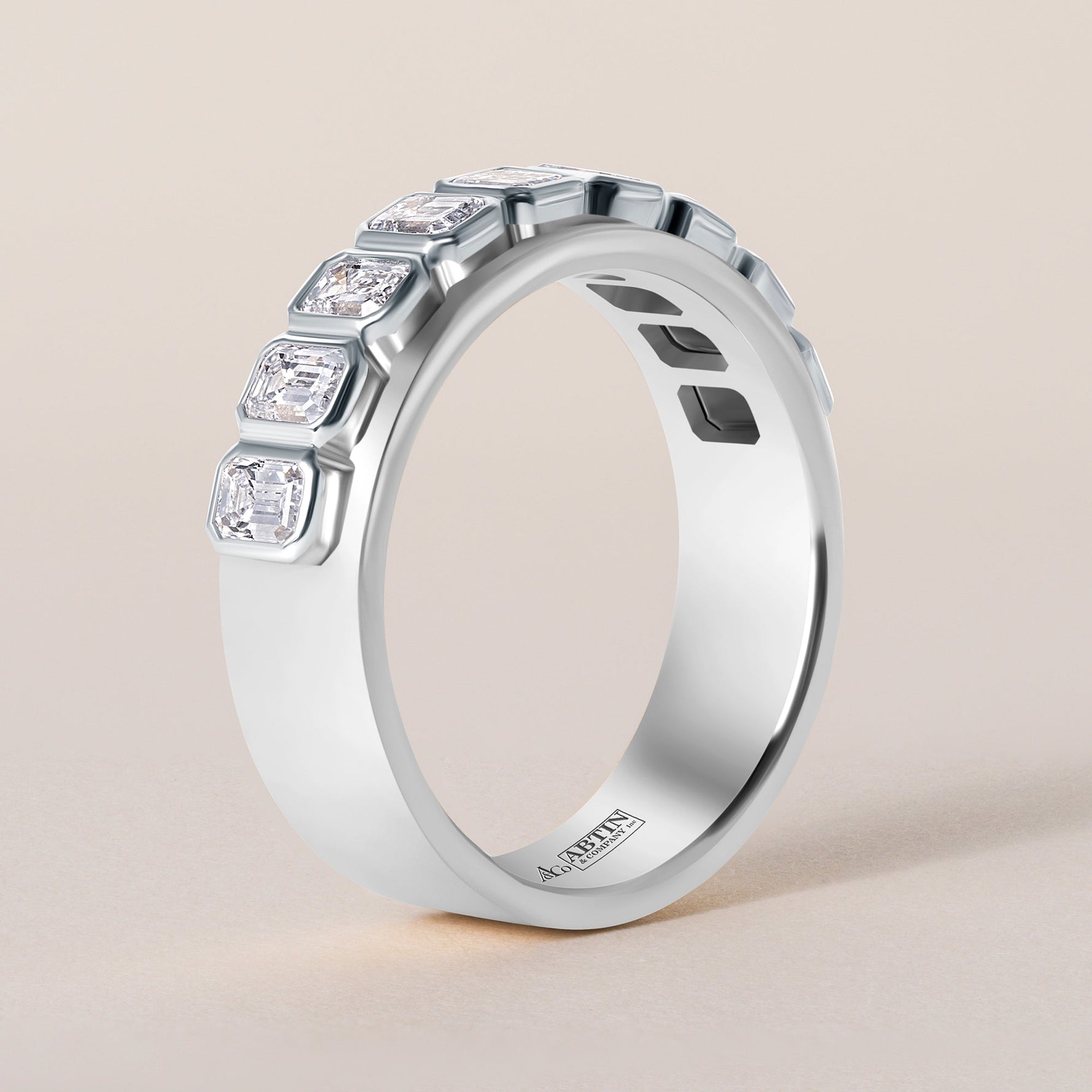 Emerald cut Vivenne Bnad Ring   - Abtin & Co.