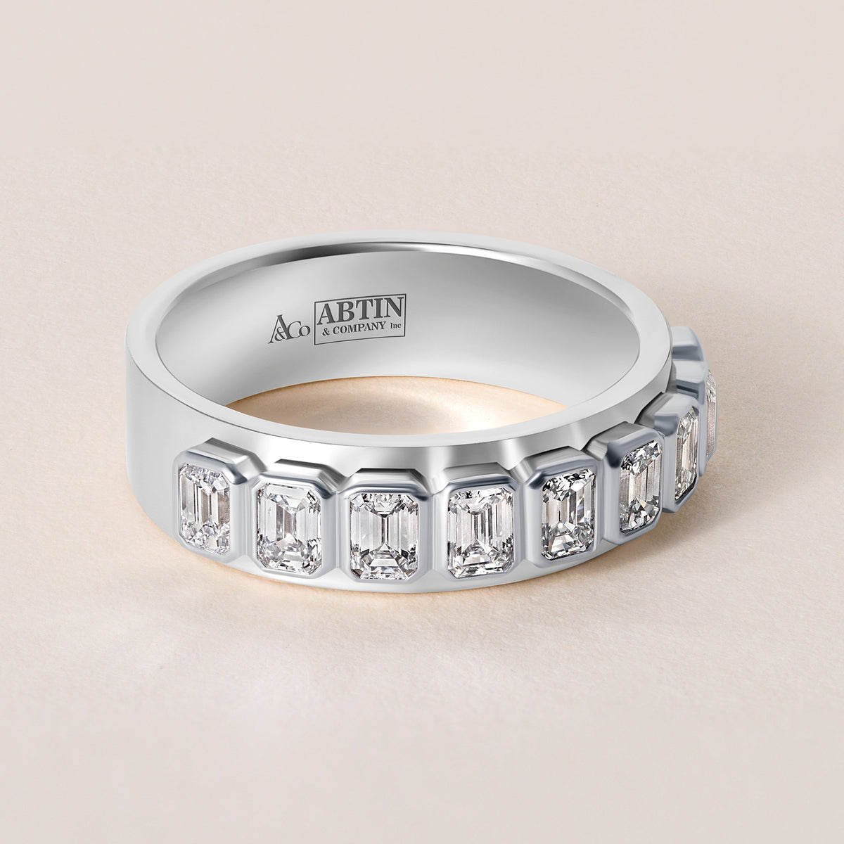 Emerald cut Vivenne Bnad Ring   - Abtin & Co.