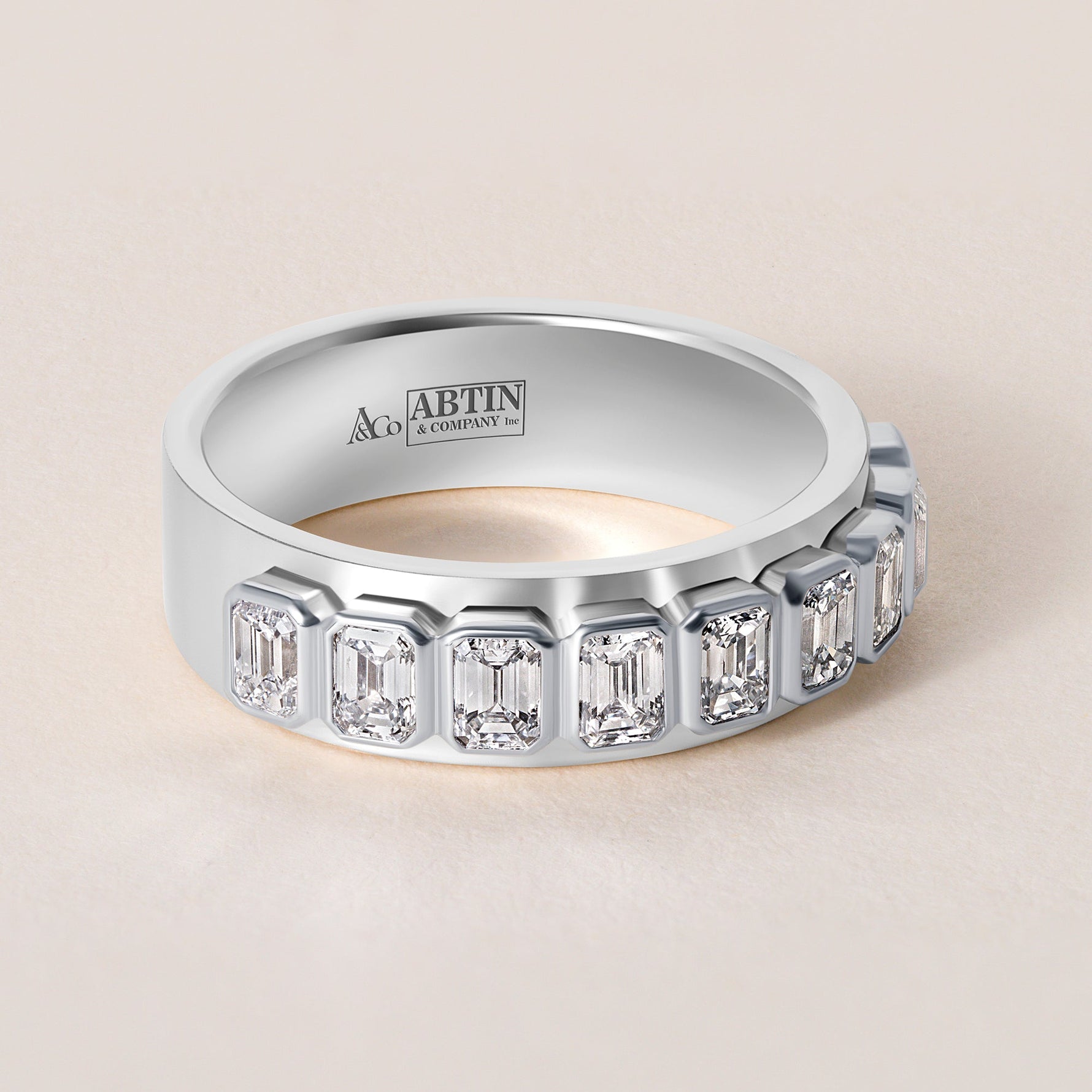 Emerald cut Vivenne Bnad Ring   - Abtin & Co.