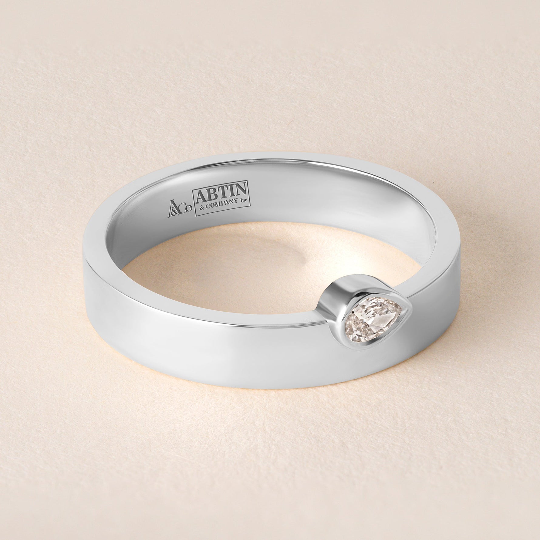 Horizontal Pear Centerline Edge Ring Ring ABB-713.1V1-PR1-D-3  - Abtin & Co.