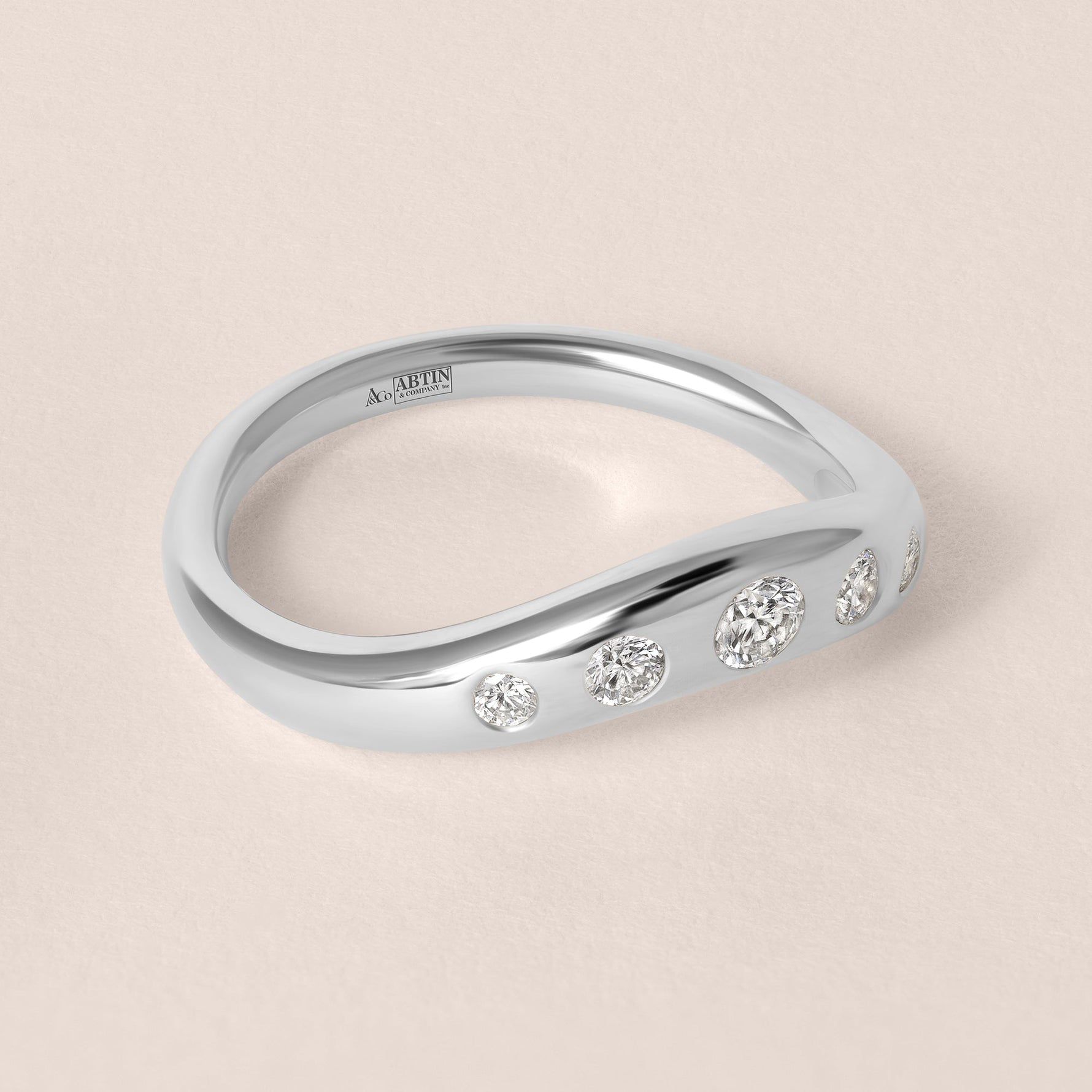 LIORA DIAMOND CONTOUR Band Ring ABB-843-D-6  - Abtin & Co.