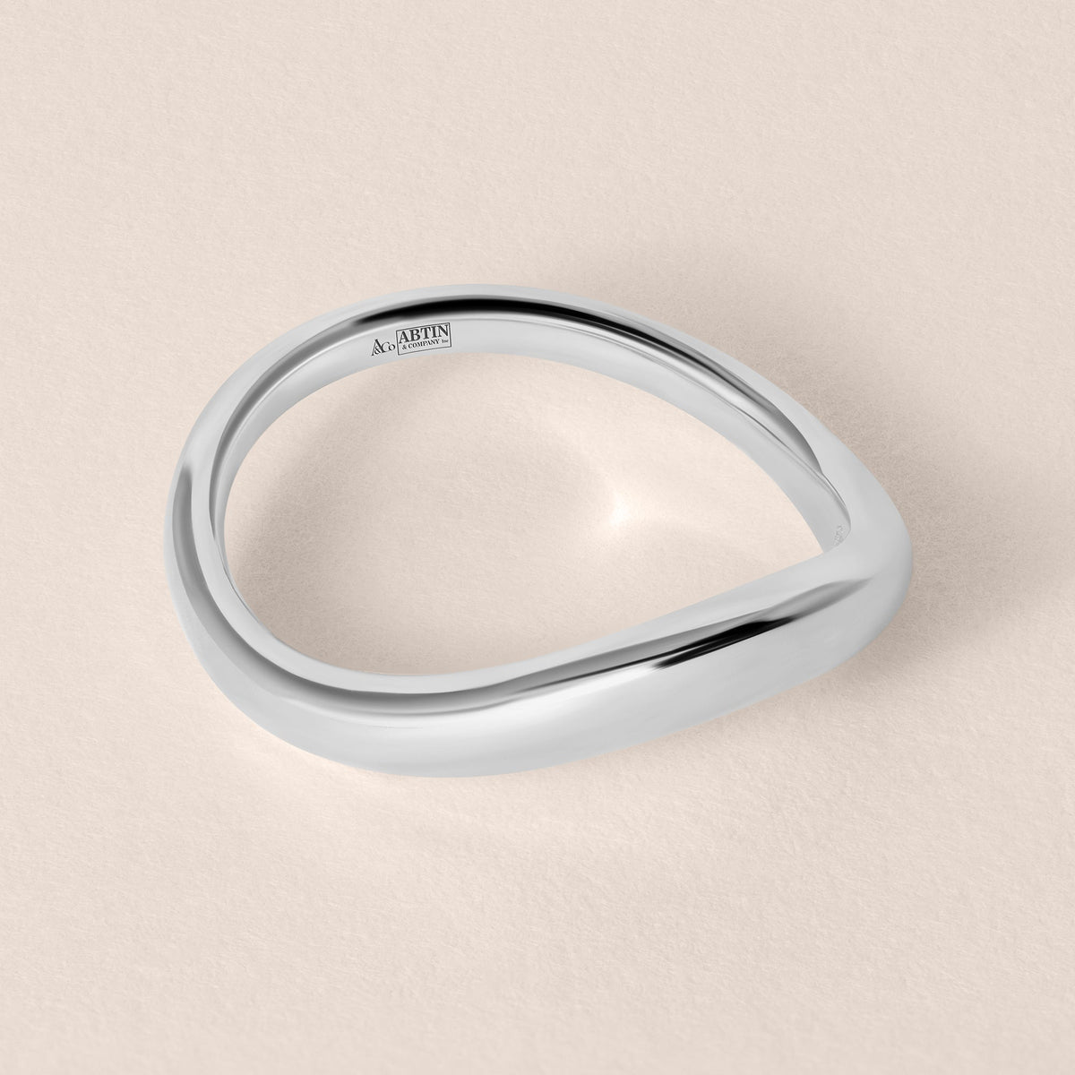 LIORA PLAIN GOLD CONTOUR Band Ring ABB-844-FGD-4  - Abtin & Co.