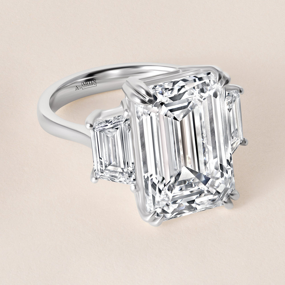 MONARCH Ring Ring ABB-809W-LGD-1  - Abtin & Co.