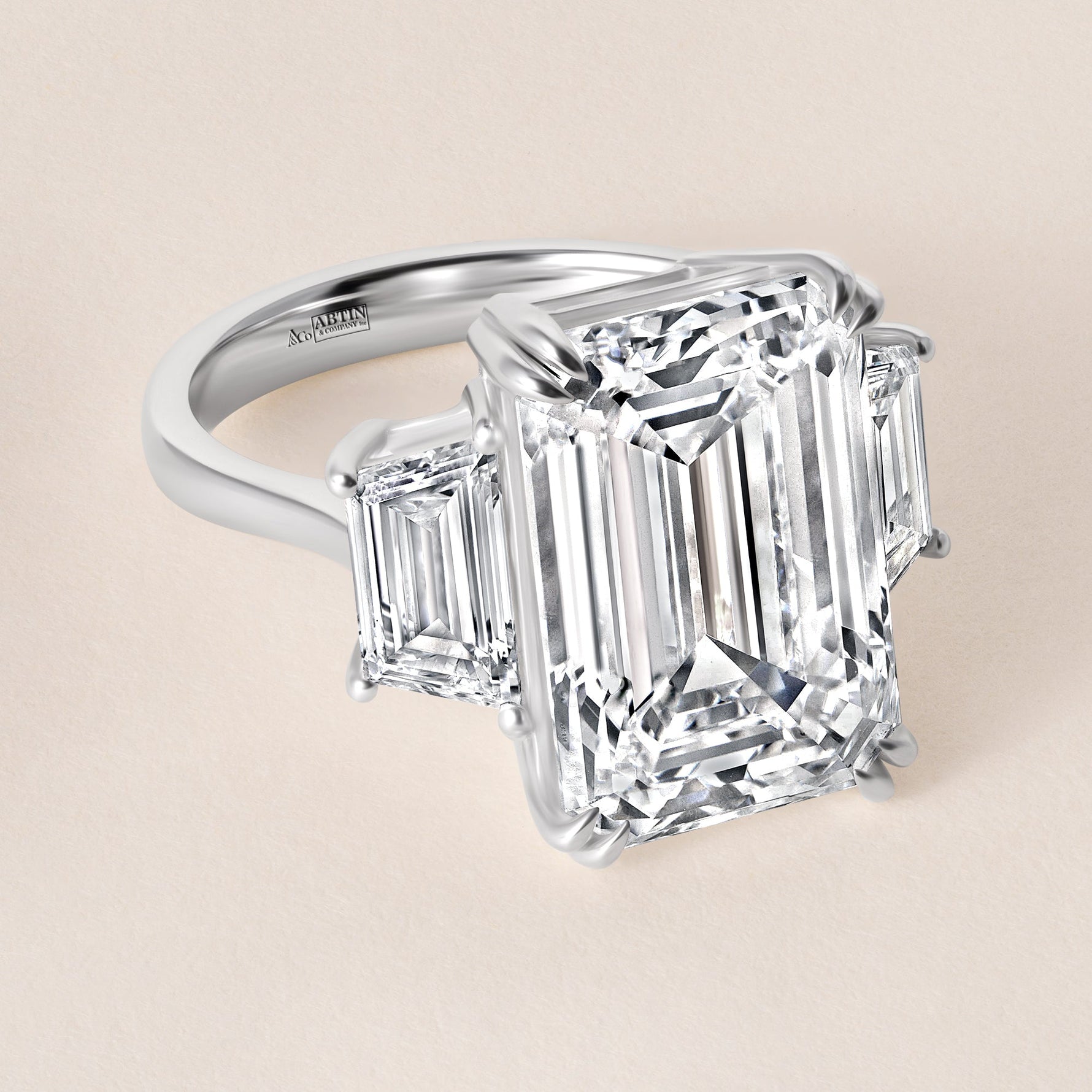 MONARCH Ring Ring ABB-809W-LGD-1  - Abtin & Co.