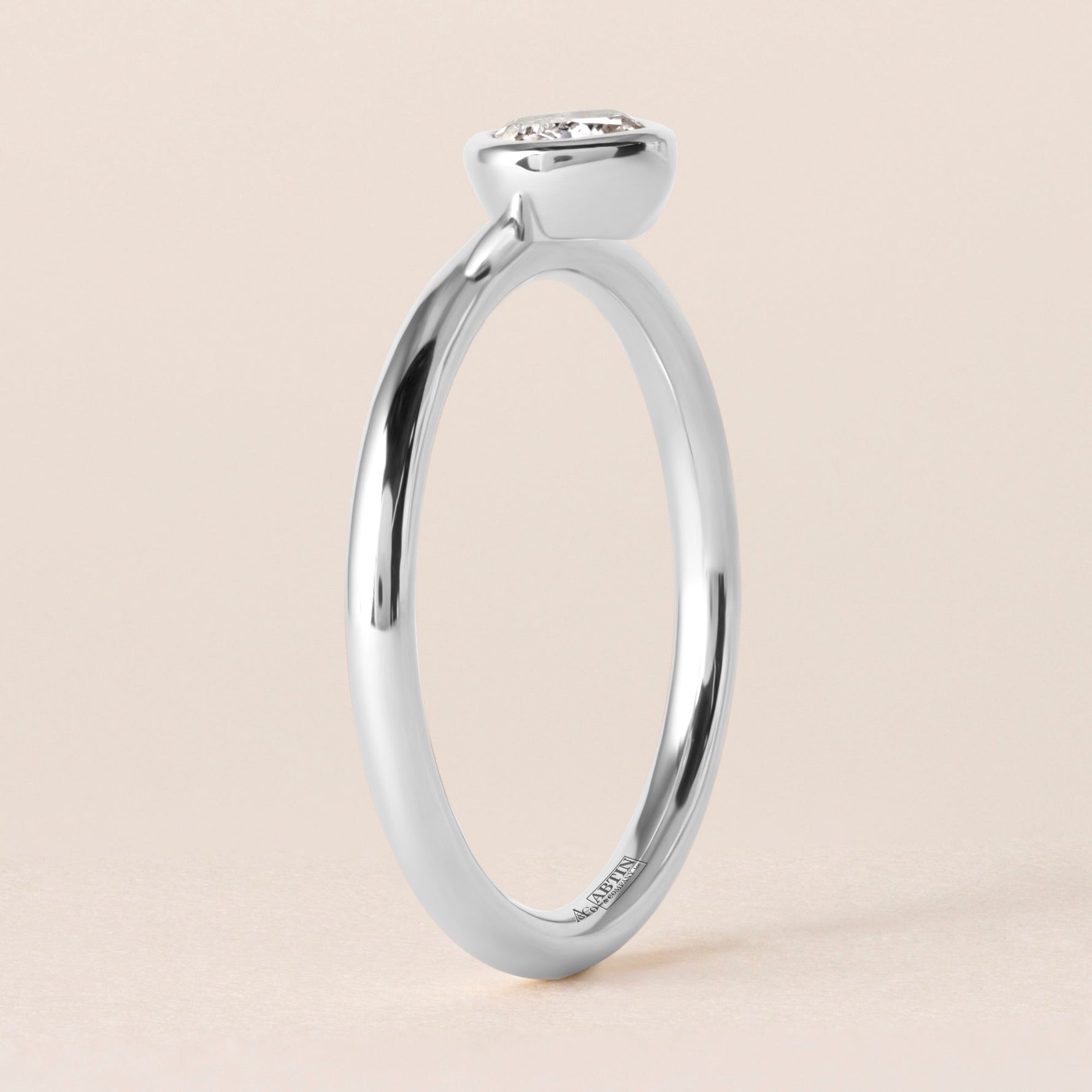 Offset Cushion Lux Ring Ring ABB-710.3-CU-D-3  - Abtin & Co.