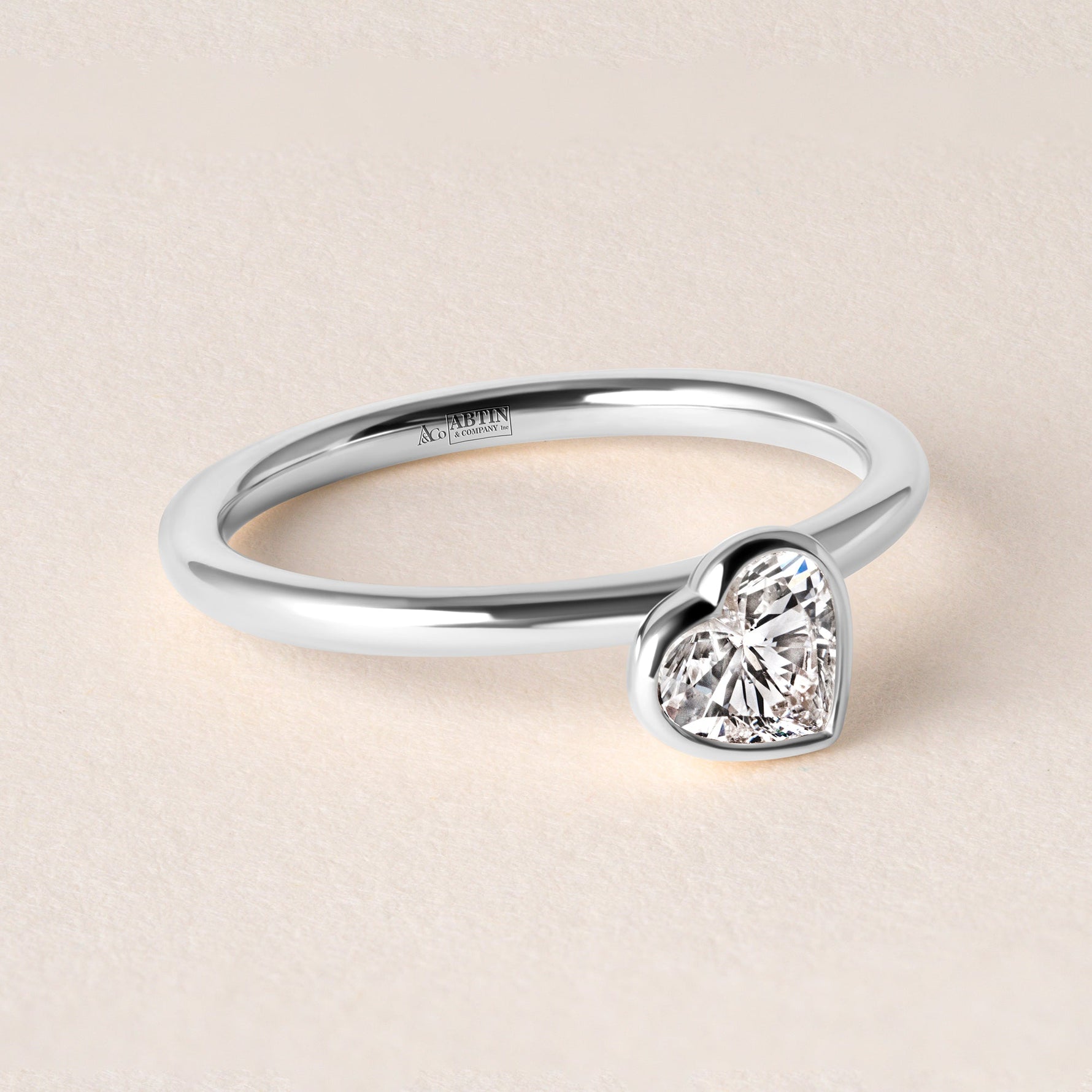 Offset Heart Lux Ring Ring ABB-710.3-HT-D-5  - Abtin & Co.