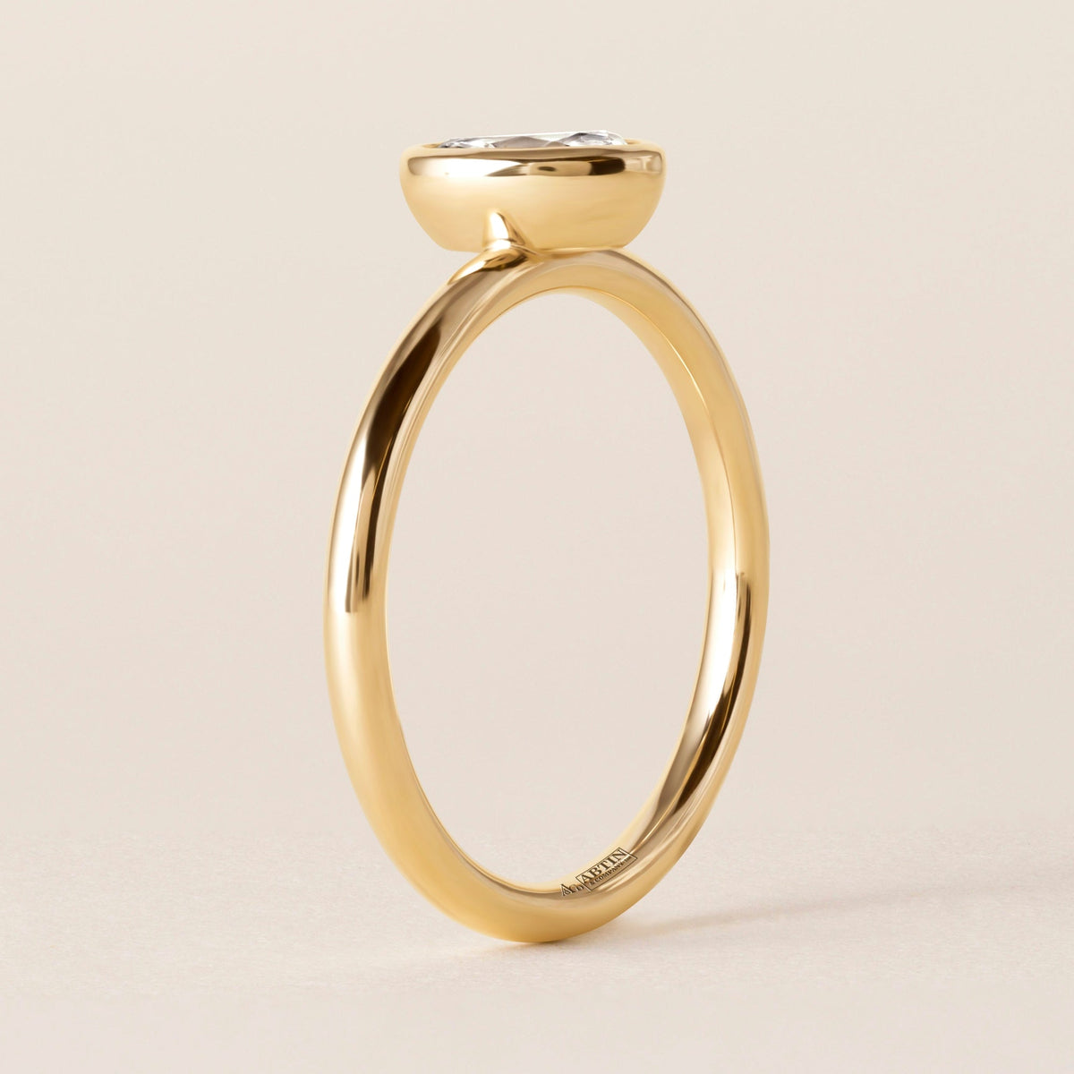 Offset Oval Lux Ring Ring ABB-710.3-OV-D-1  - Abtin & Co.