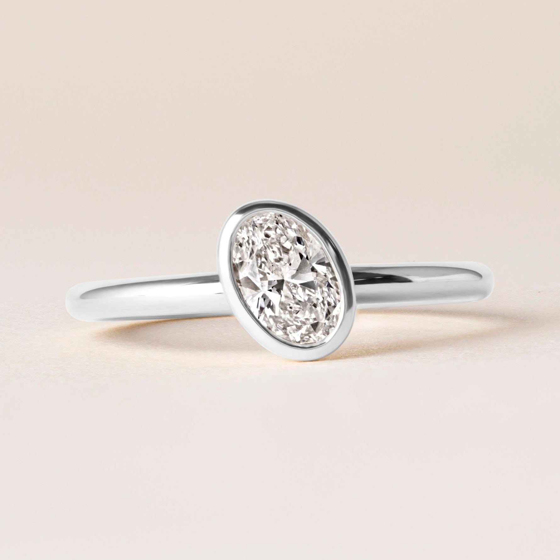 Offset Oval Lux Ring Ring ABB-710.3-OV-D-3  - Abtin & Co.