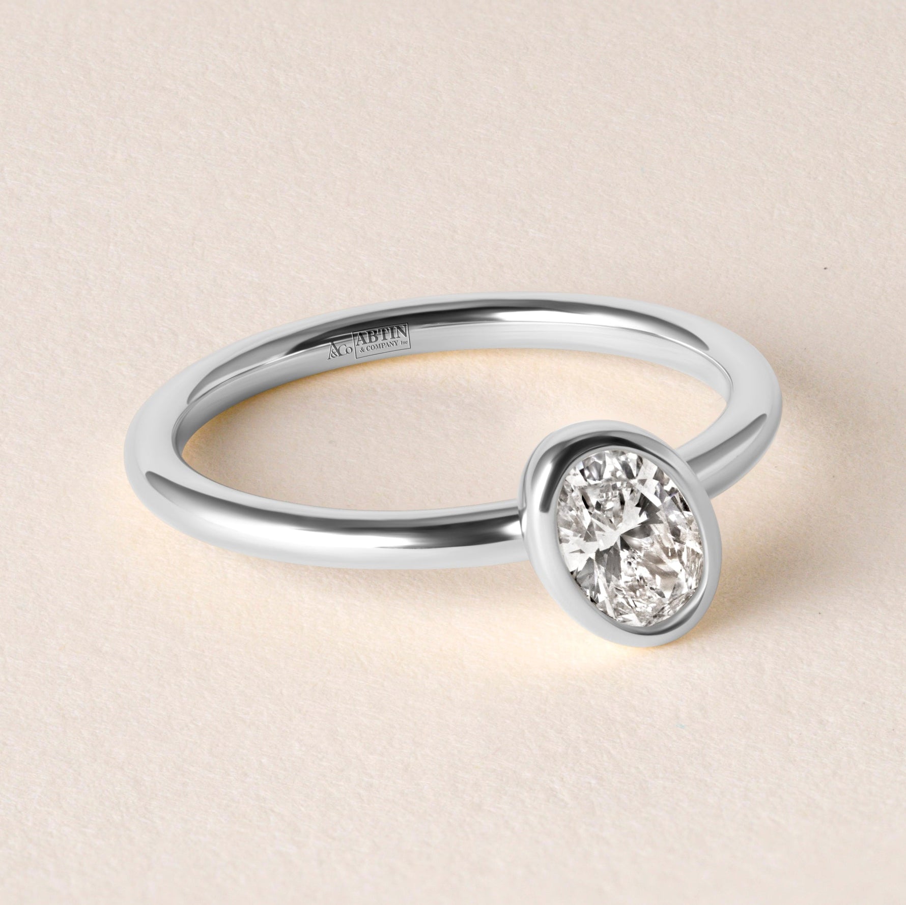 Offset Oval Lux Ring Ring ABB-710.3-OV-D-3  - Abtin & Co.