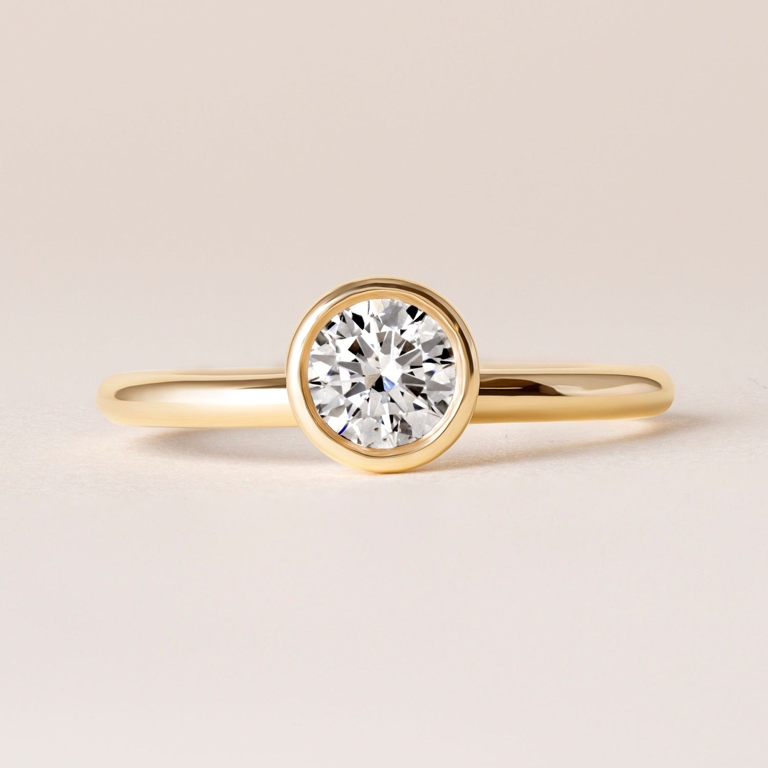 Offset Round Luxe Ring Ring ABB-710.3-RD-D-1  - Abtin & Co.
