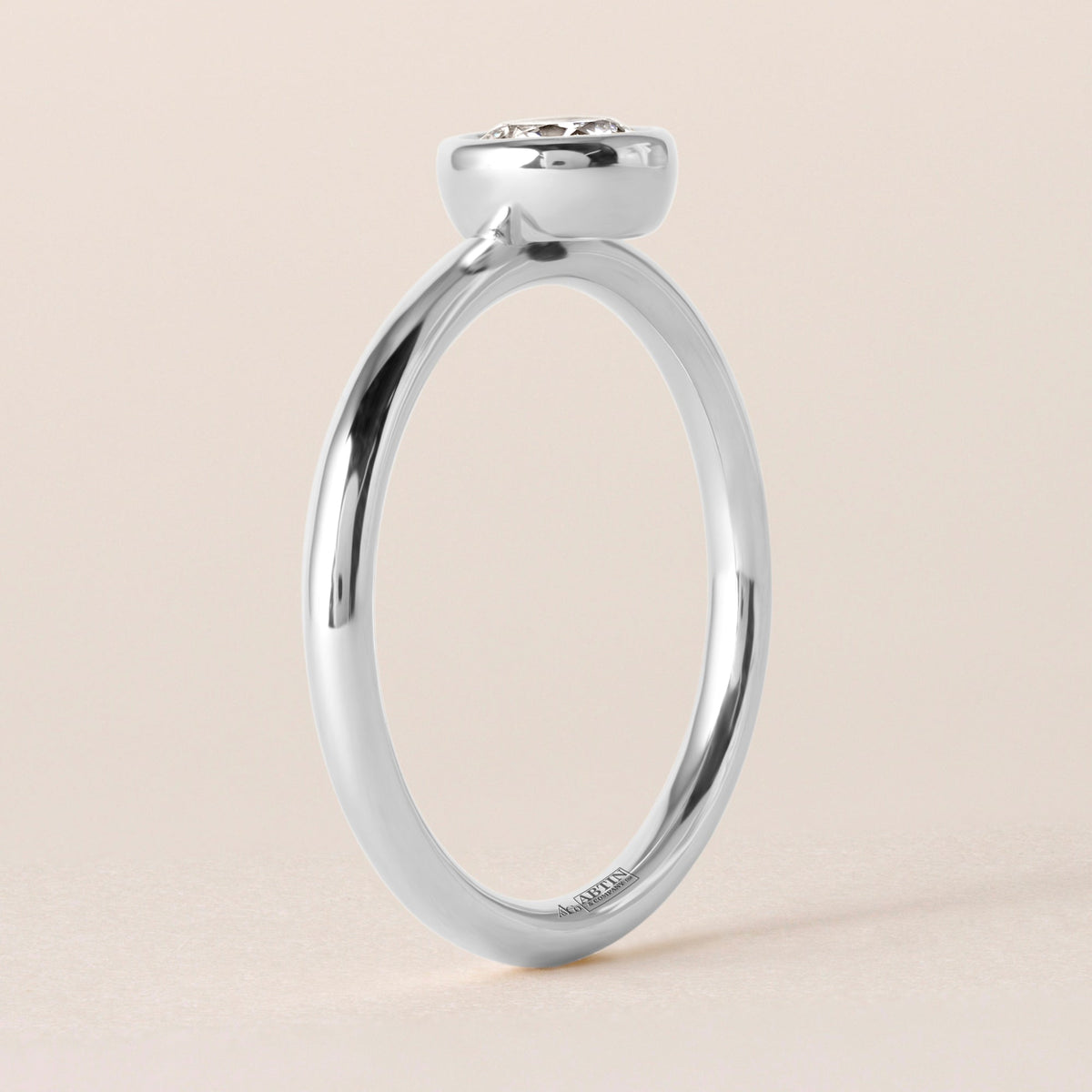 Offset Round Luxe Ring Ring ABB-710.3-RD-D-3  - Abtin & Co.