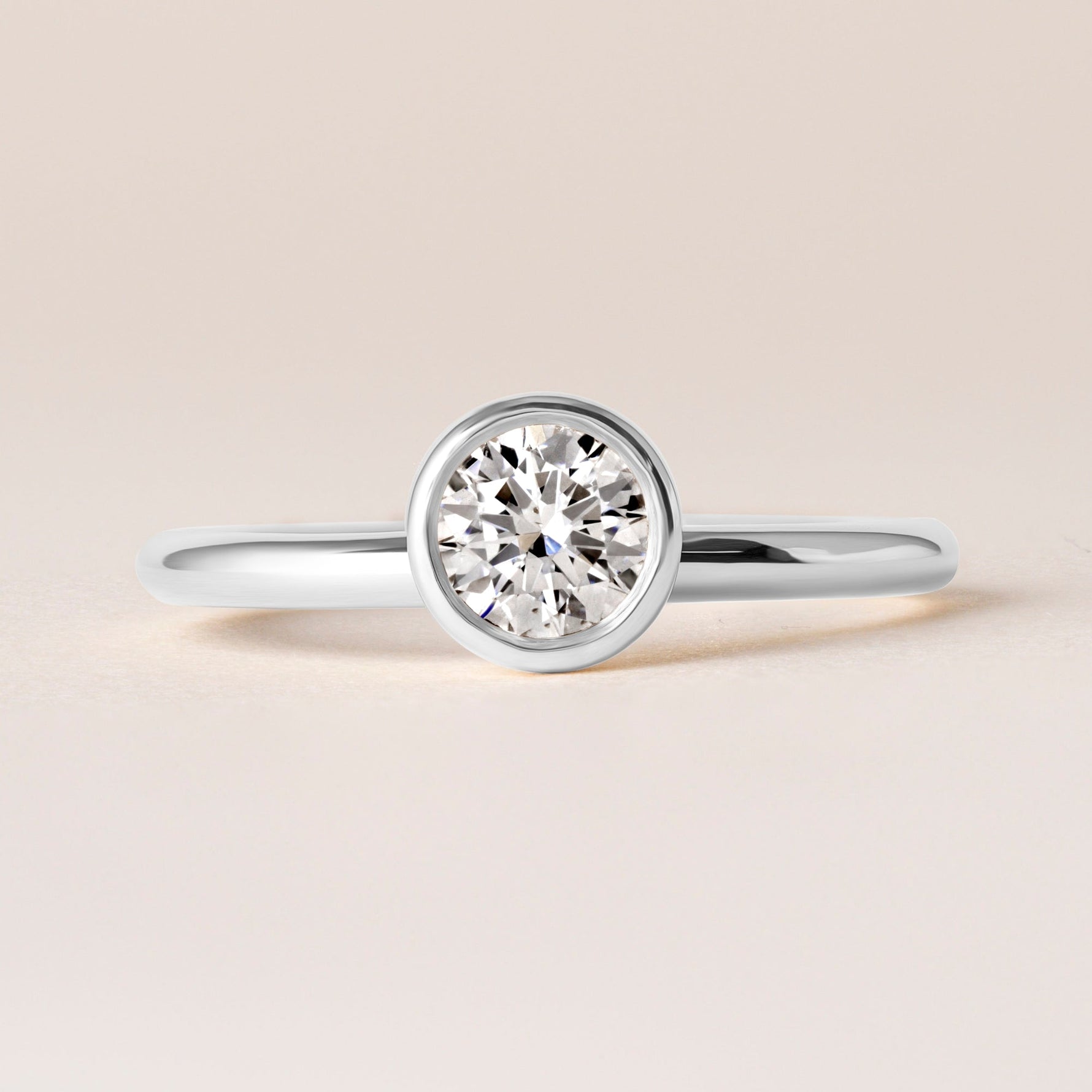 Offset Round Luxe Ring Ring ABB-710.3-RD-D-3  - Abtin & Co.