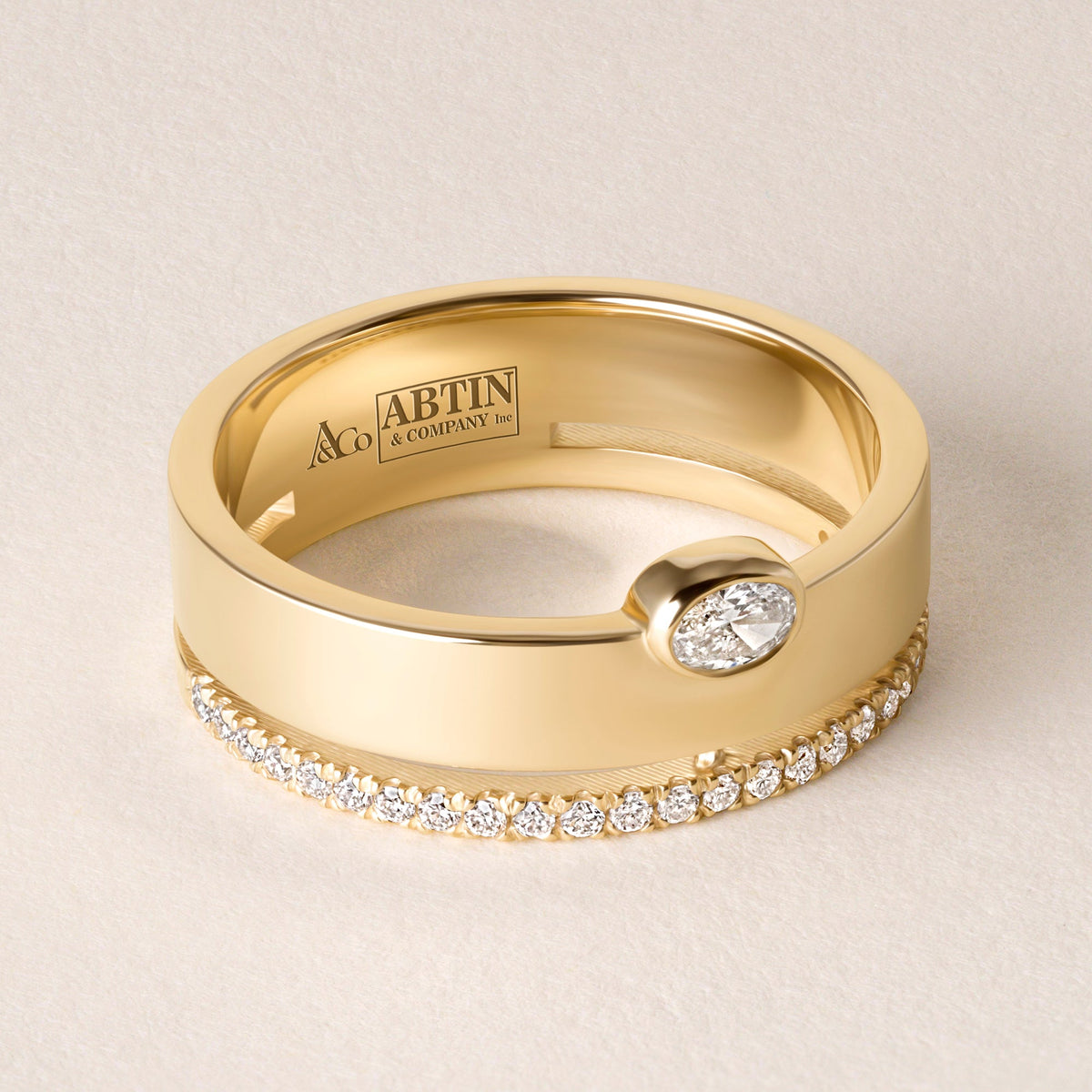 Oval Élevé Band Ring ABB-713.1-V2-OV-D-1  - Abtin & Co.