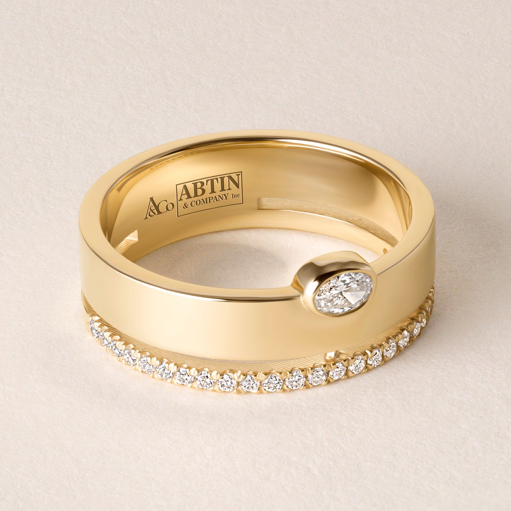 Oval Élevé Band Ring ABB-713.1-V2-OV-D-1  - Abtin & Co.