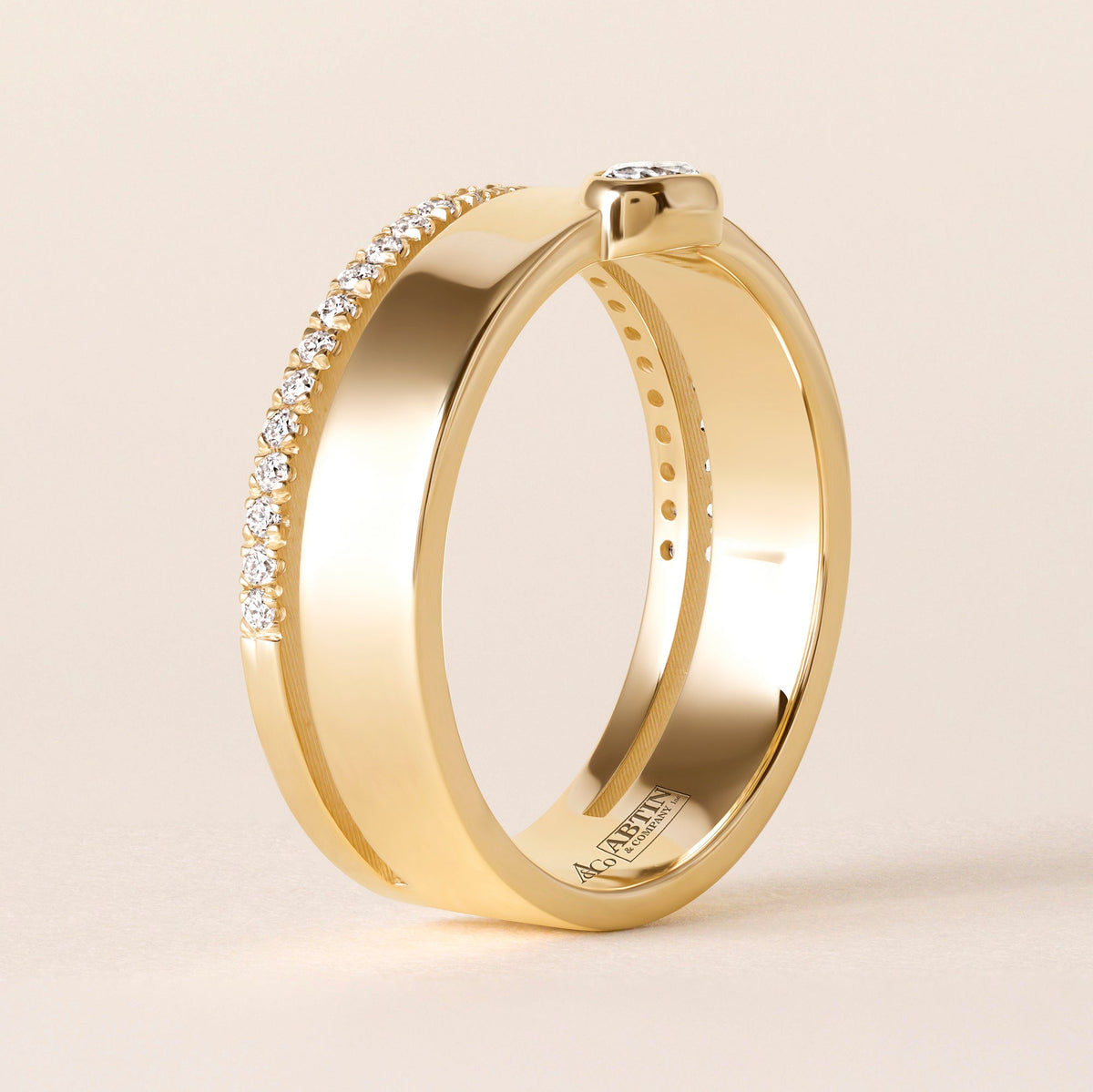 Oval Élevé Band Ring ABB-713.1-V2-OV-D-1  - Abtin & Co.