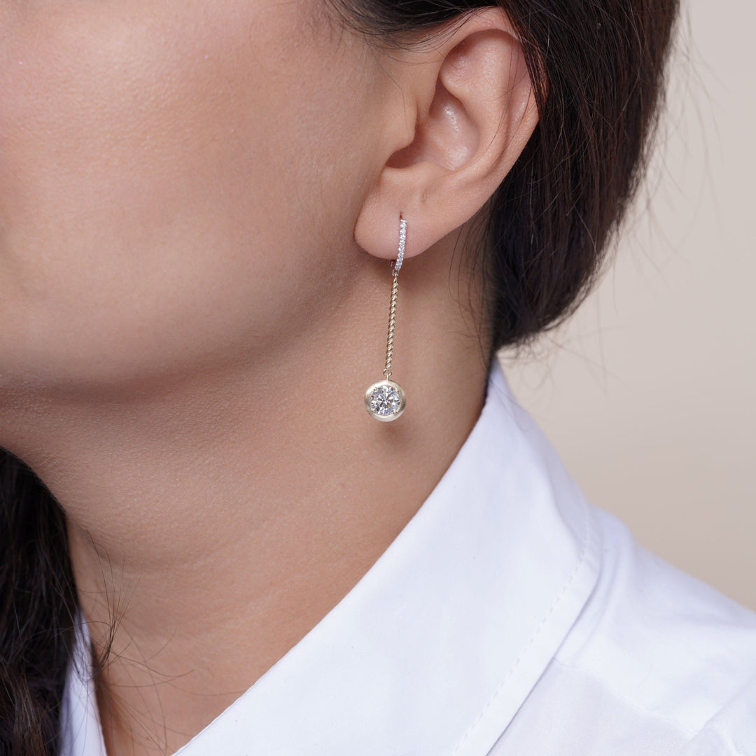 Riviera Round Cascade Drop Earrings Earring ABE-238V5-RD-LGD-1  - Abtin & Co.