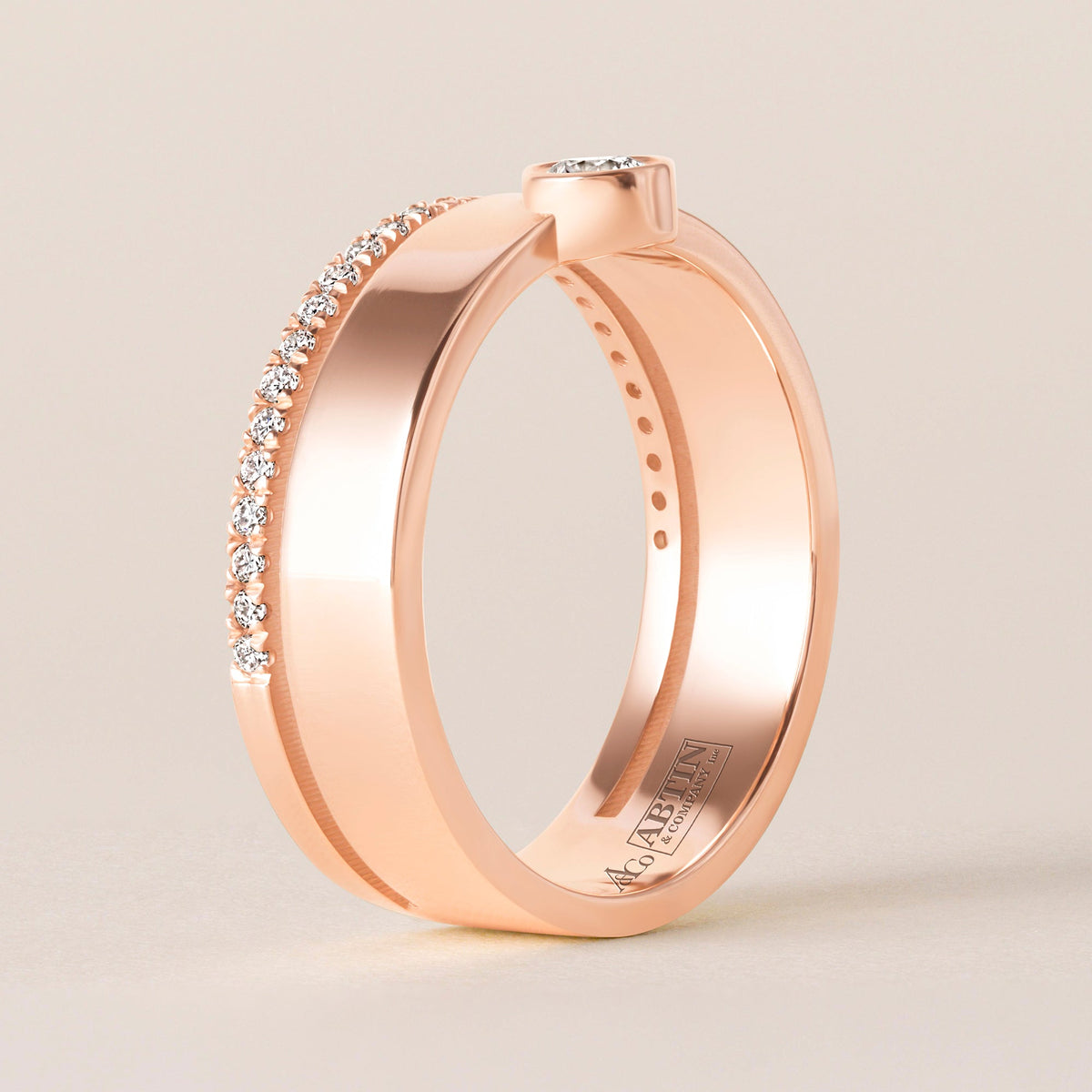 Round Élevé Band Ring ABB-713.1-V2-RD-D-5  - Abtin & Co.