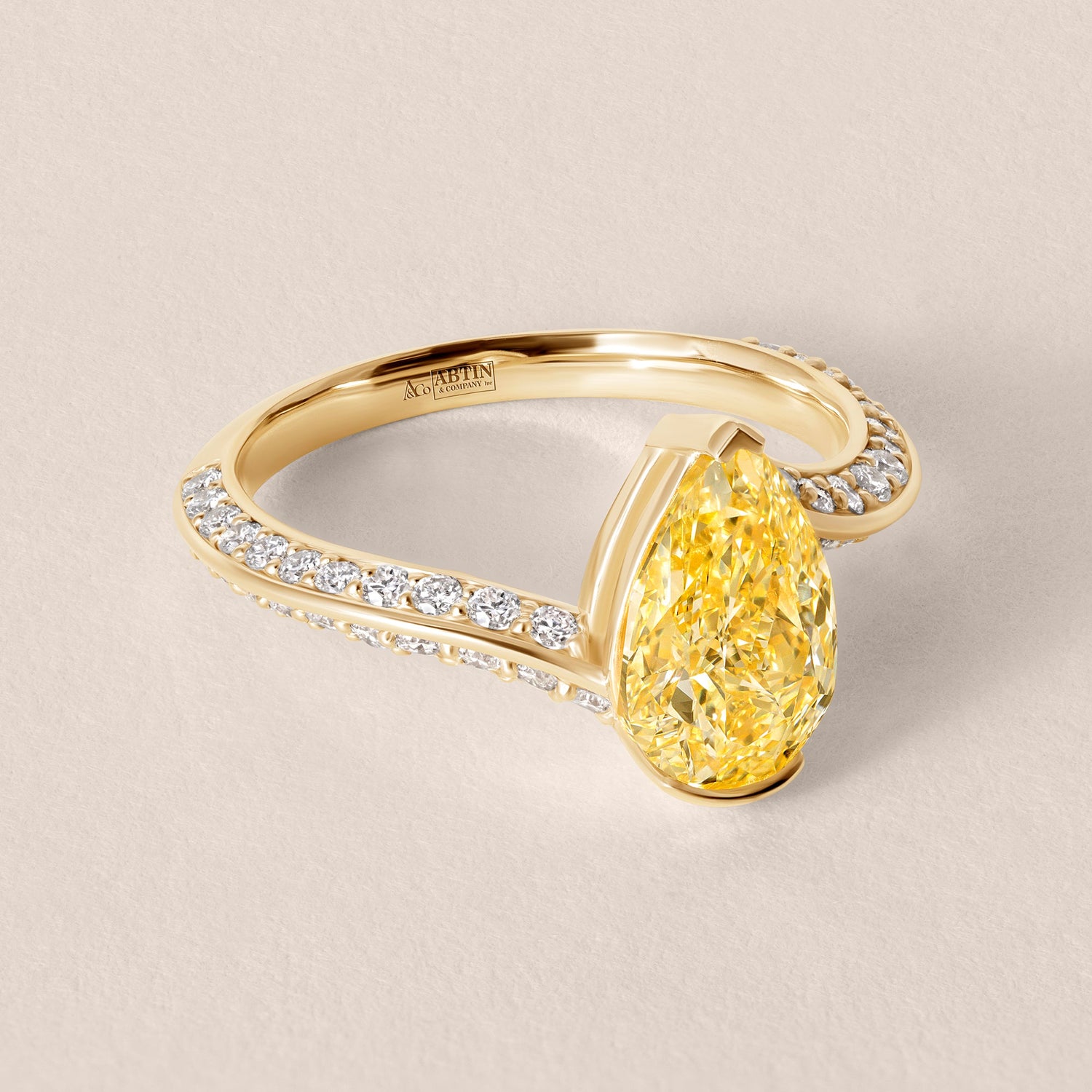 SOLARA Ring Ring ABB-733Y-YLGD-1  - Abtin & Co.