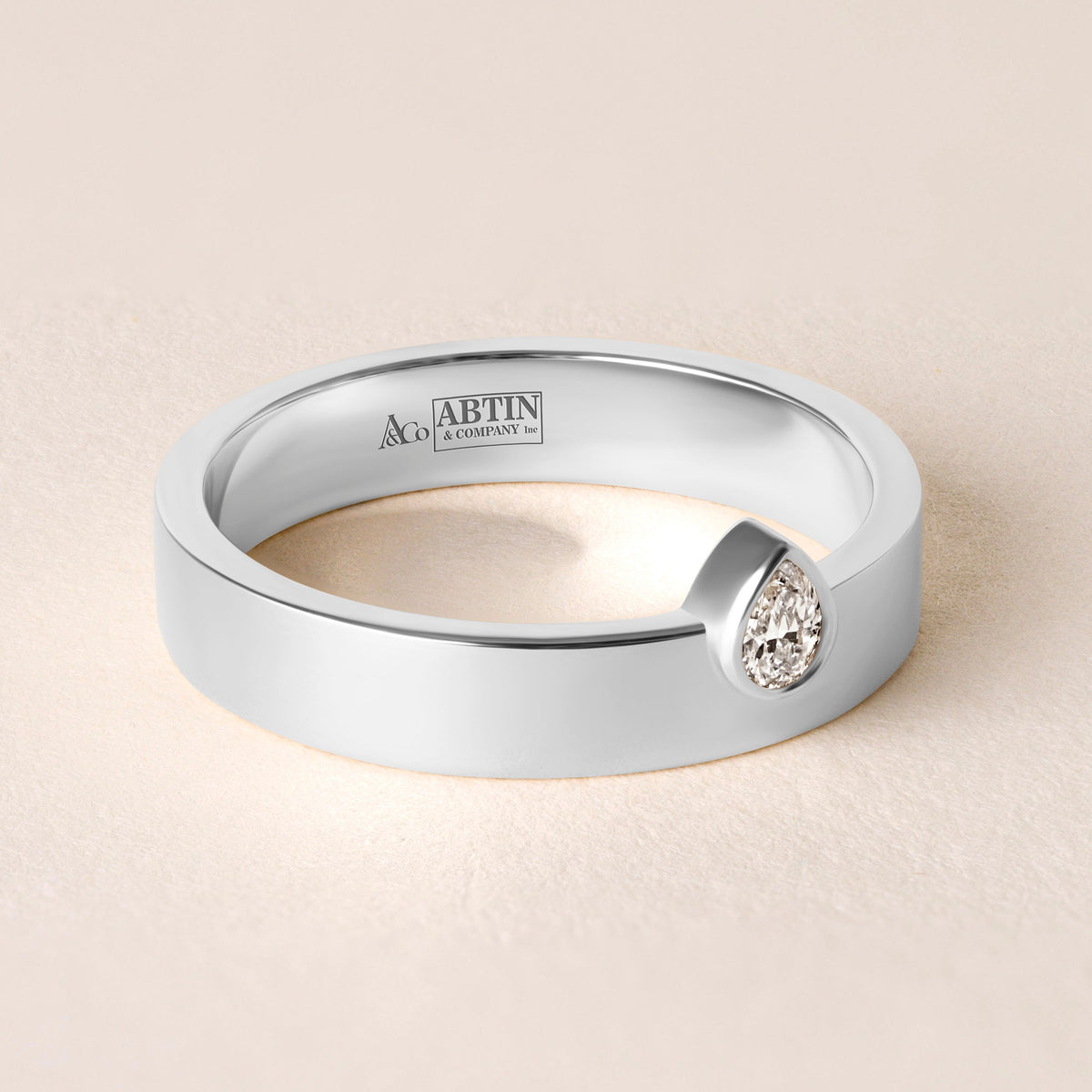 Vertical Pear Centerline Edge Ring Ring ABB-713.1V1-PR2-D-1  - Abtin & Co.