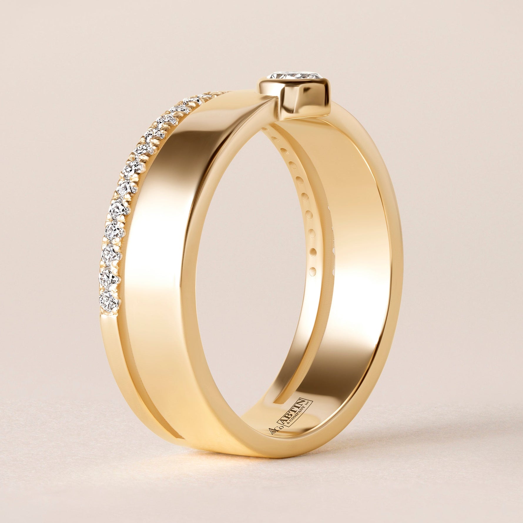 Vertical Pear Élevé Band Ring ABB-713.1-V2-PR2-D-5  - Abtin & Co.