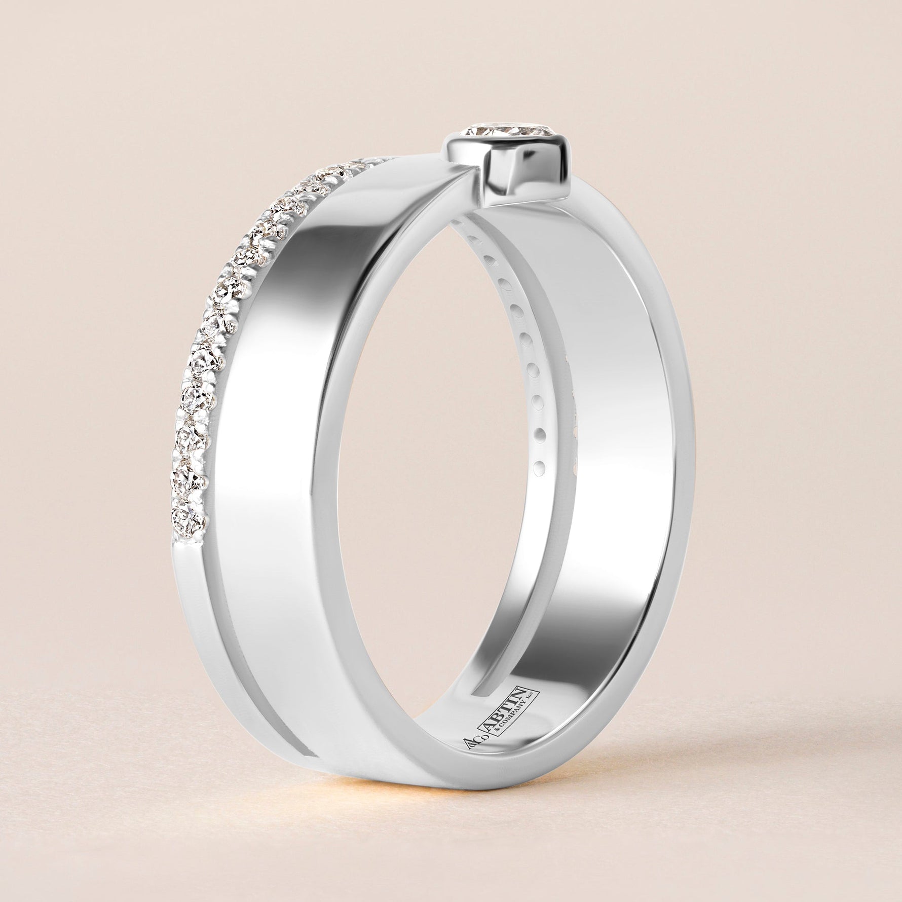 Vertical Pear Élevé Band Ring ABB-713.1-V2-PR2-D-5  - Abtin & Co.